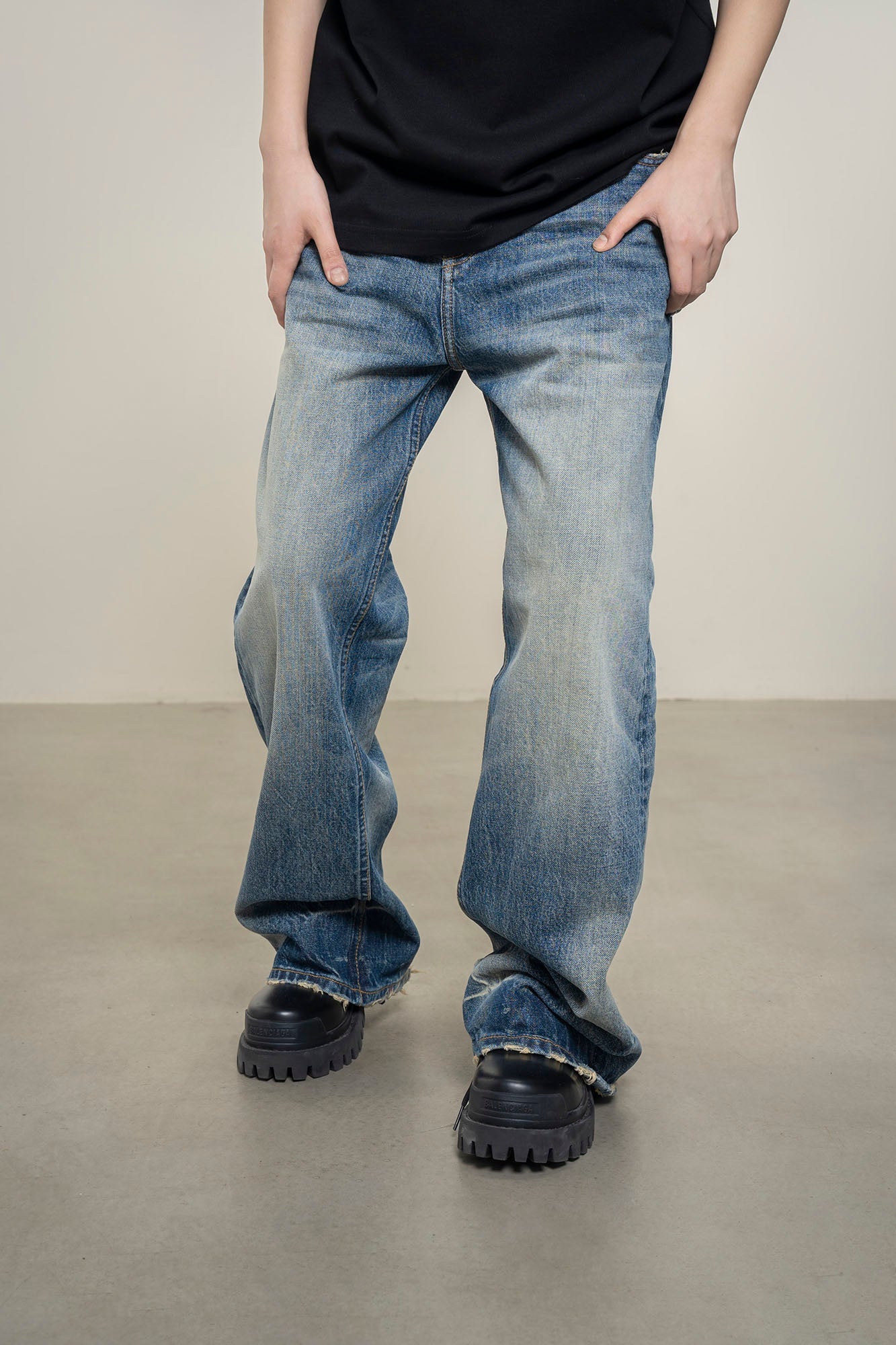 MAKEMORE Retro Washed Frayed Edge Jeans-Jeans-S-Free Shipping Leatheretro