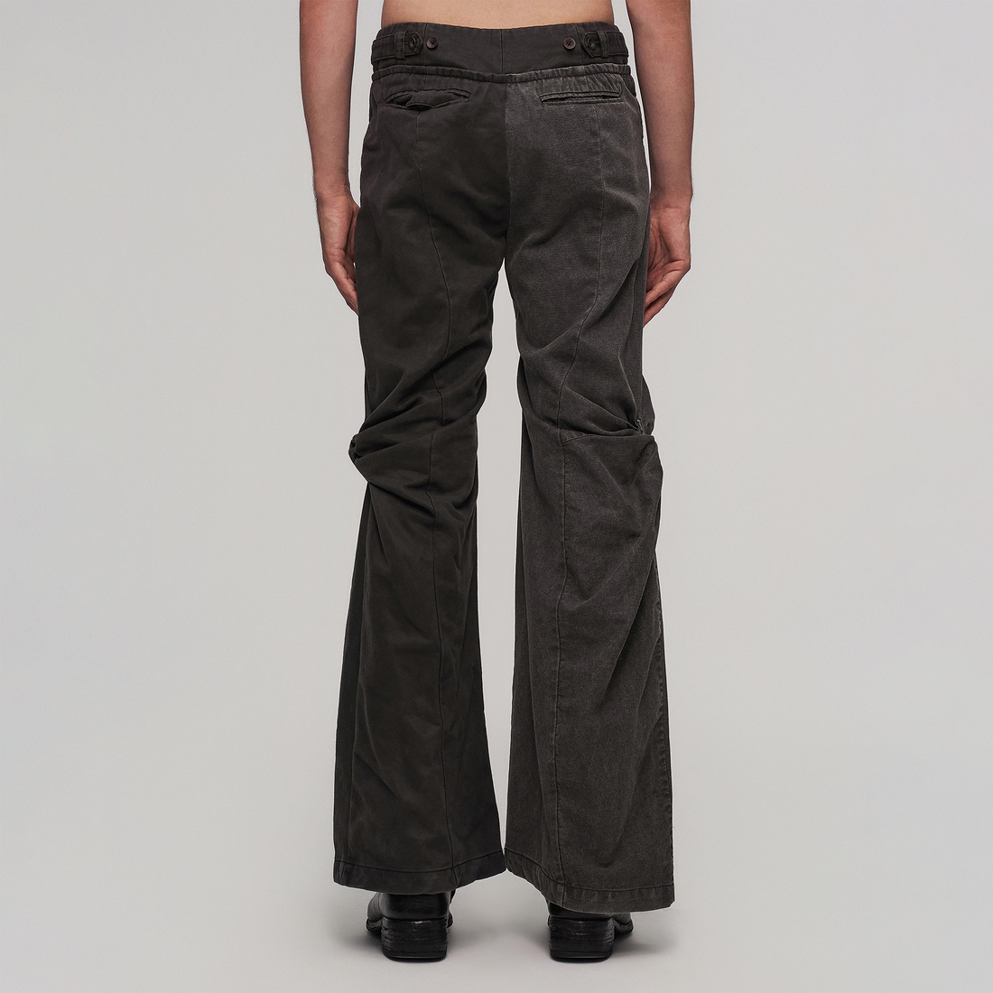 ILNya Nieternite Nifutur Contrast-Spliced Twist-Knee Flared Trousers