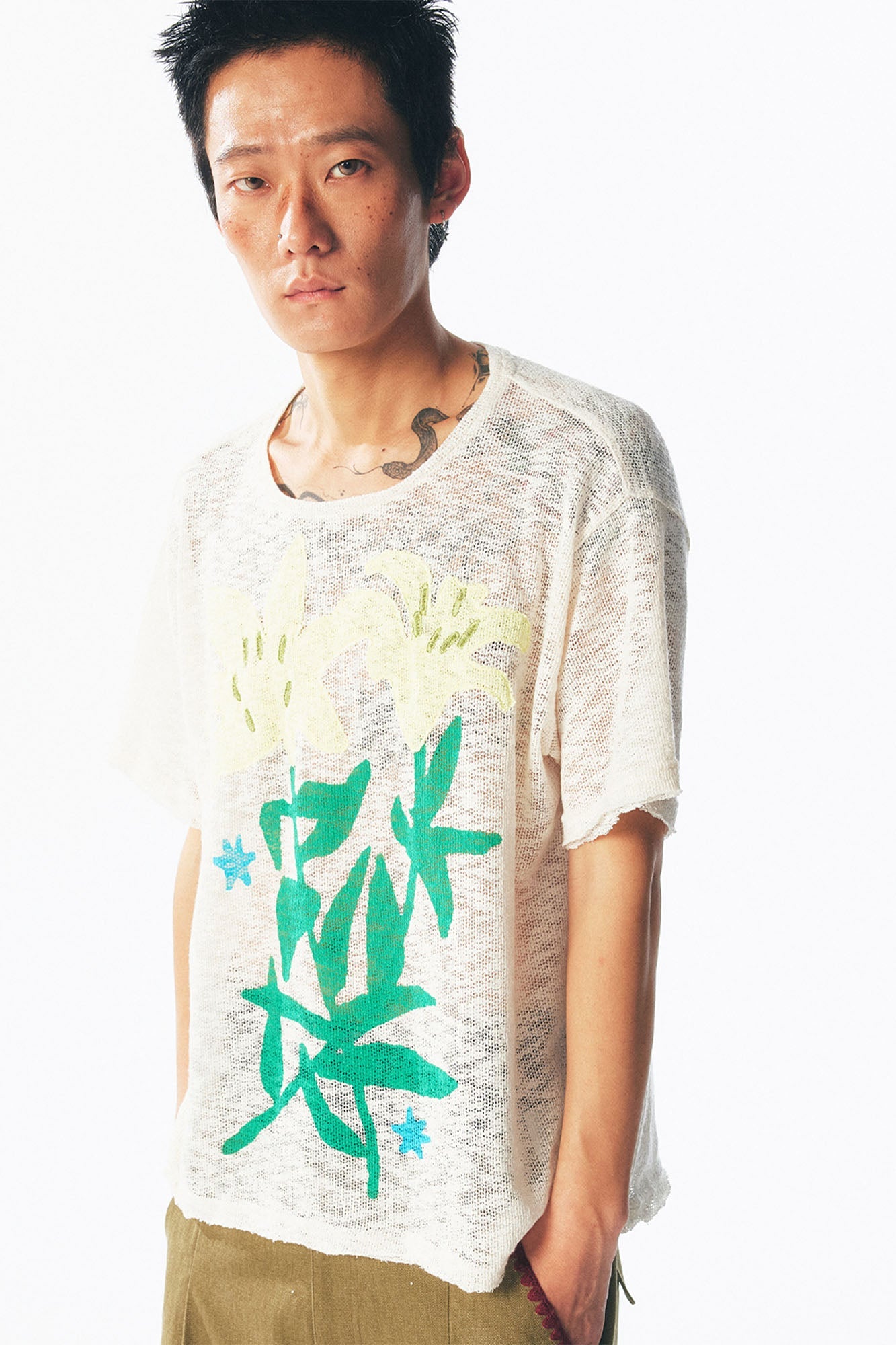 1997 POSTOFFICE Distressed Sheer Lily Flower Tee-T Shirt-S-Dark Green-Free Shipping Leatheretro