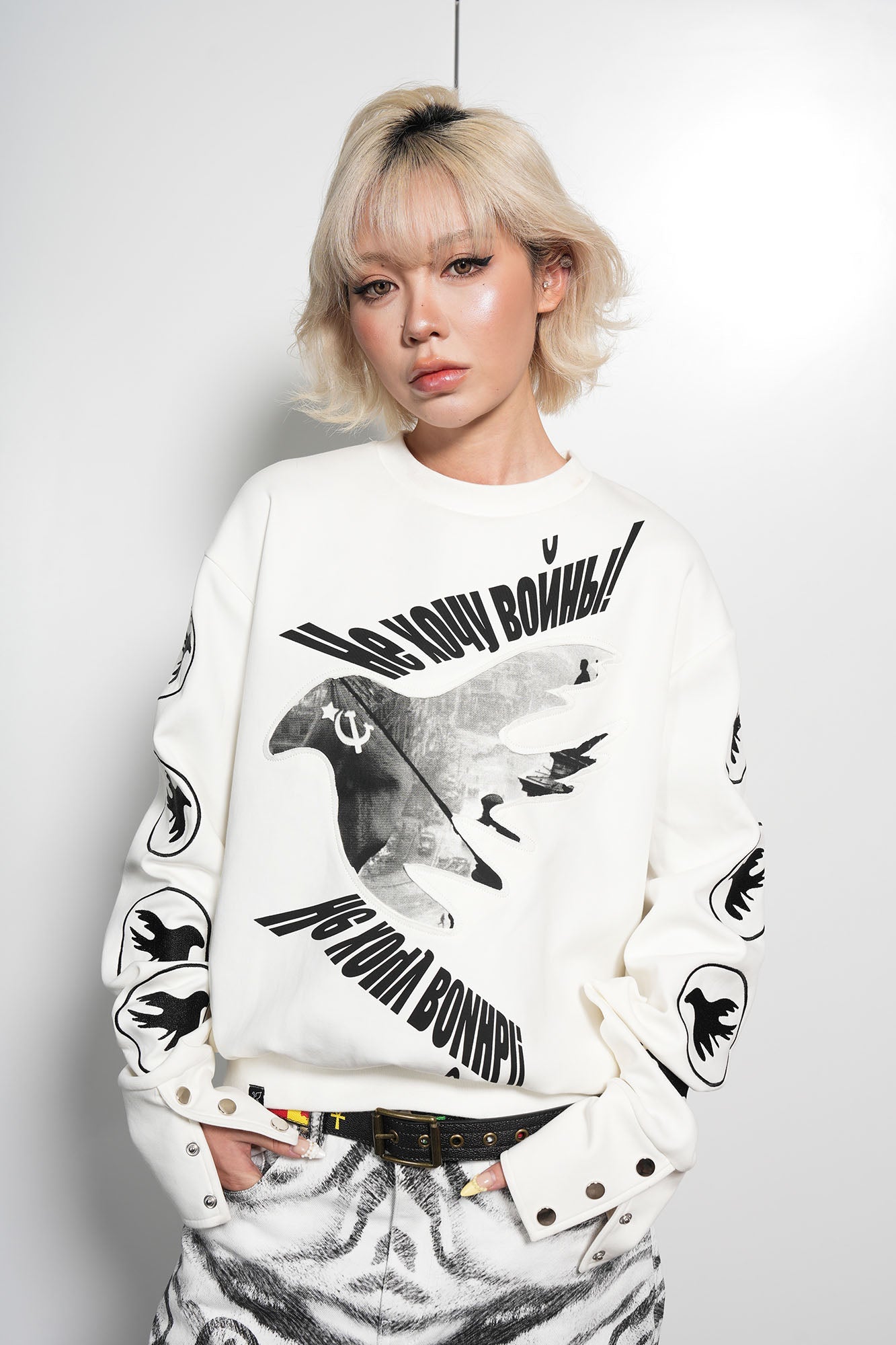 VINKID Peace Dove Patch Snap Sleeve Sweatshirt-Sweatshirt-S-Free Shipping Leatheretro