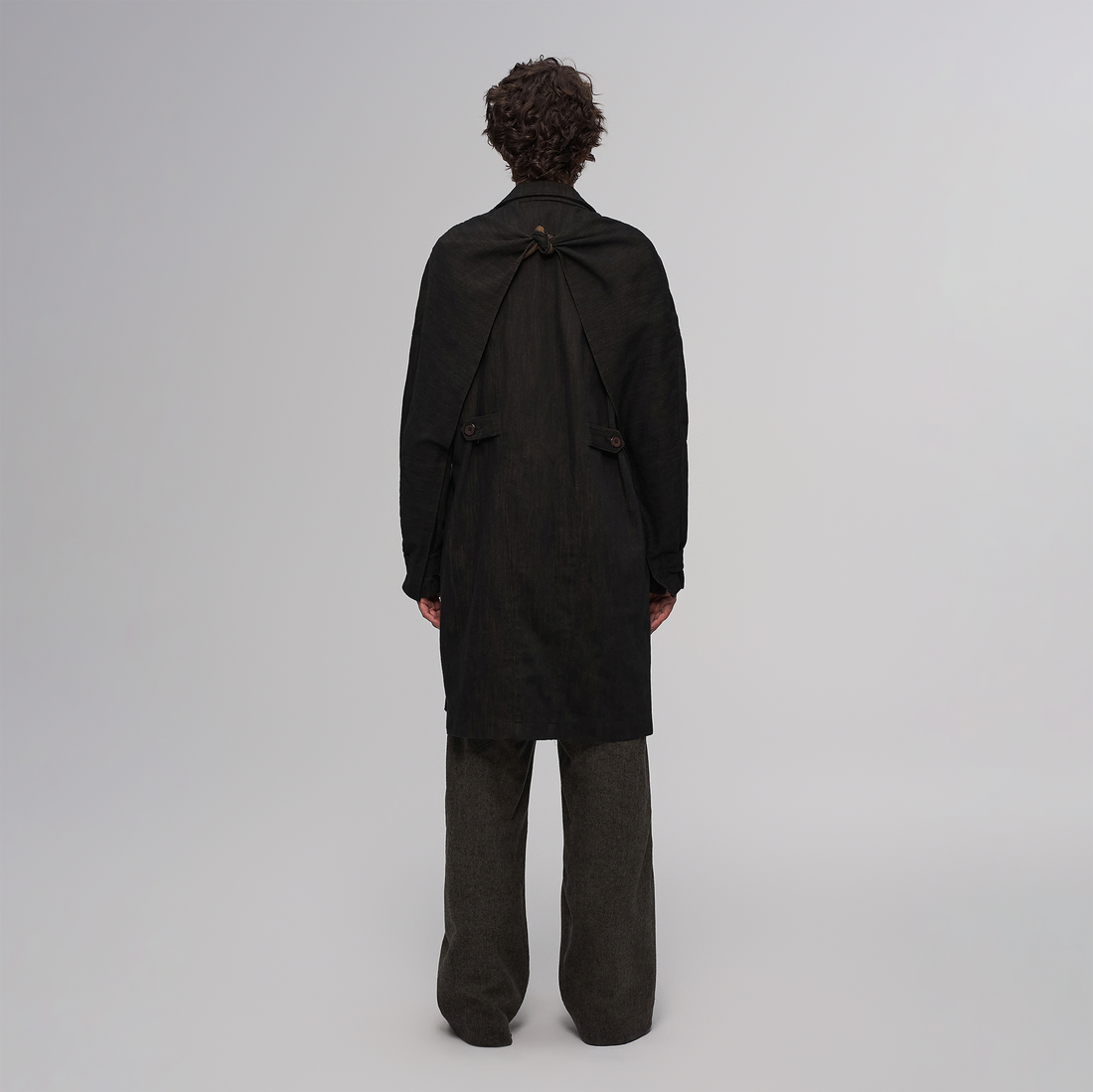 ILNya Nieternite Nifutur Knotted Cape-Back Linen-Blend Trench