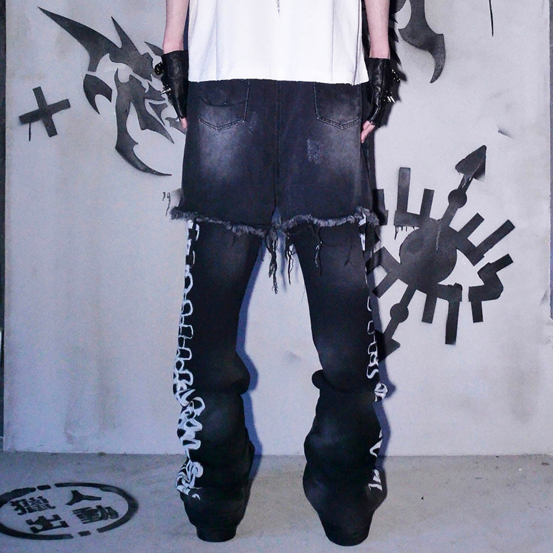 PHANTOMHUNTER Layered Ripped Spray-Painted Flared Jeans-Pants-S-Free Shipping Leatheretro