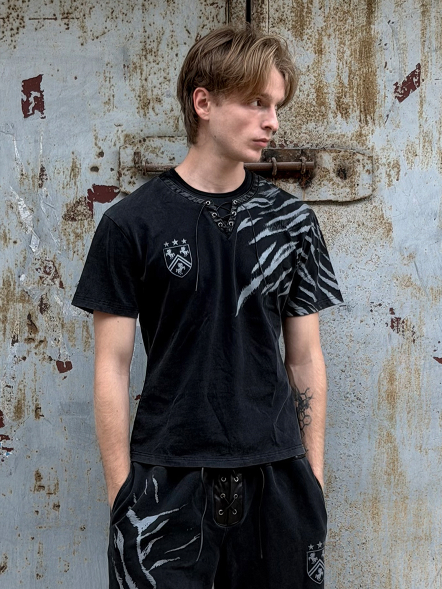 ESAIAS Washed Zebra Lace-Up Tee-T Shirt-S-Free Shipping Leatheretro