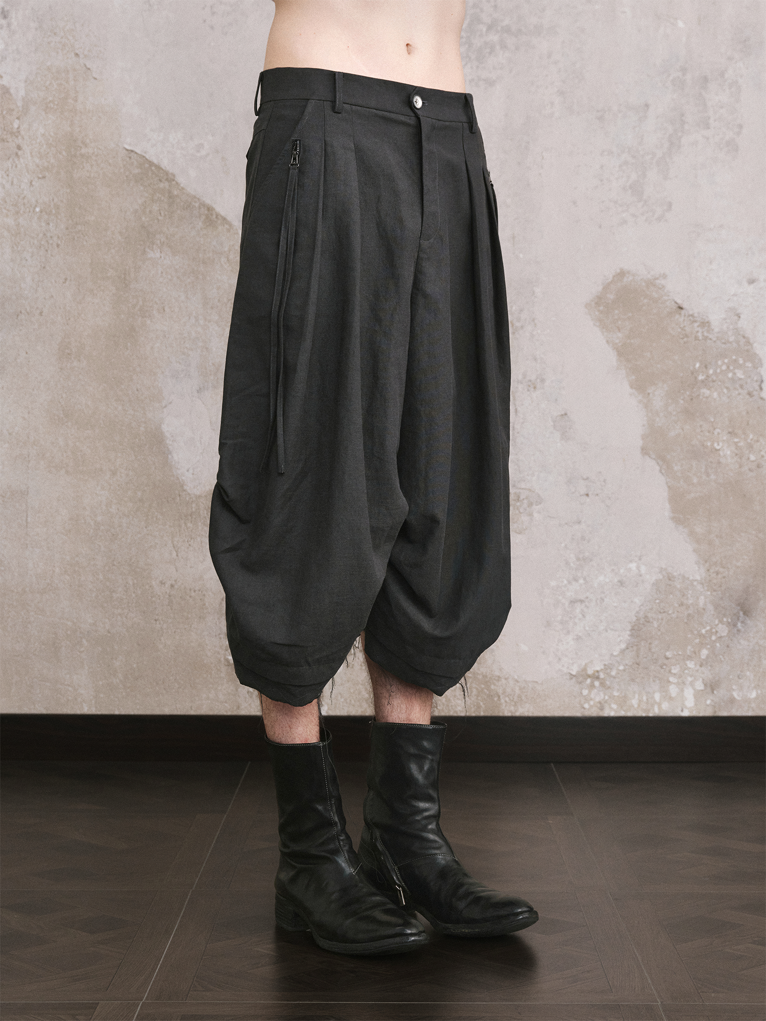 ILNya Nieternite Nifutur Pleated Raw Edge Curved Shorts-Shorts-S (0) / 28"-Free Shipping Leatheretro