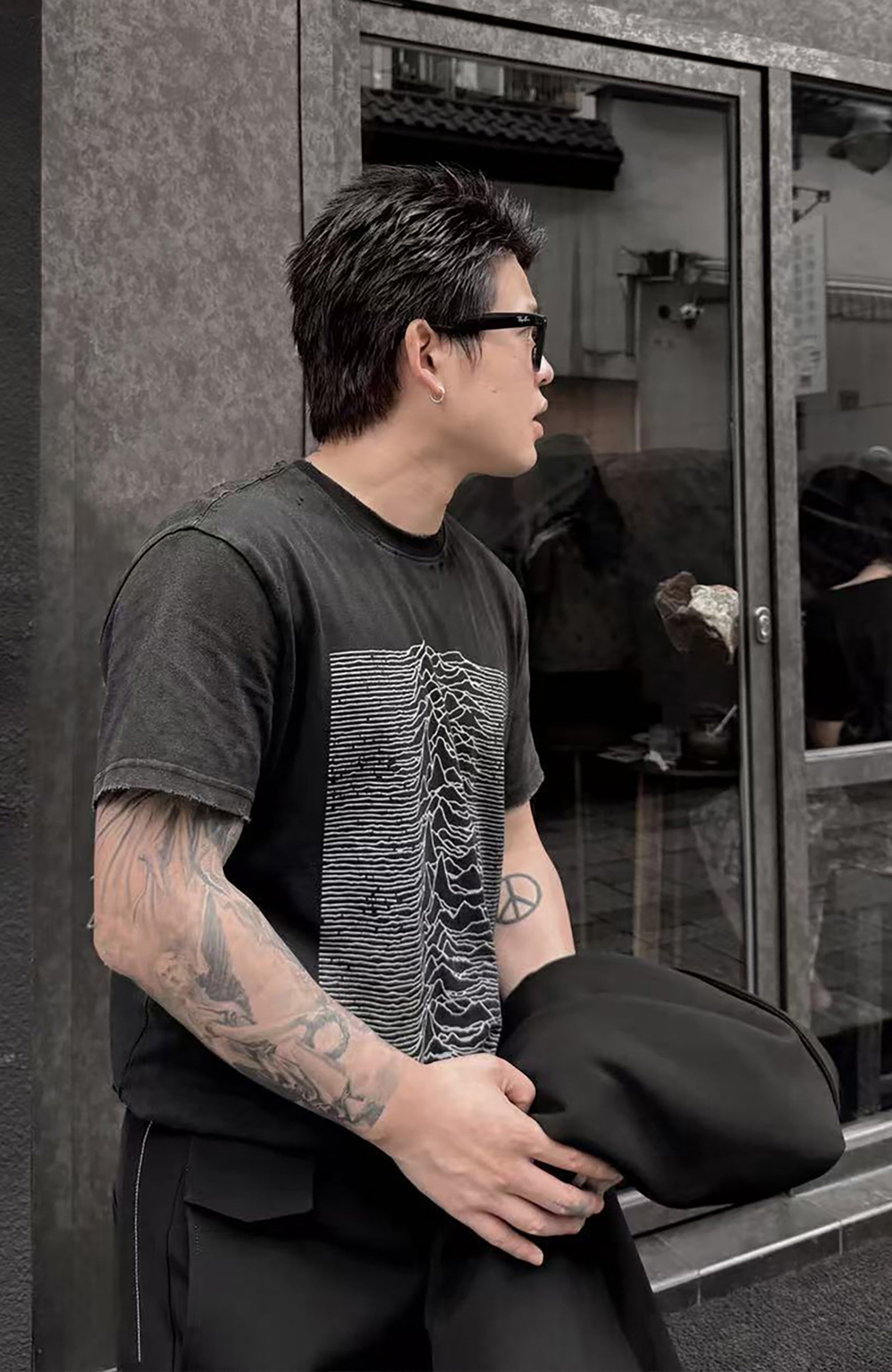 UNDERWATER Pulse Graphic Washed Tee-T Shirt-S-Free Shipping Leatheretro