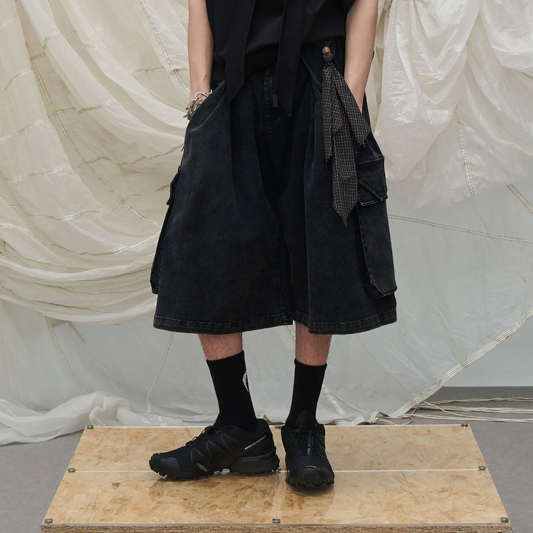 RELABEL Detachable Scarf Washed Multi-Pocket Wide-Leg Shorts Black-Shorts-XS-Free Shipping Leatheretro