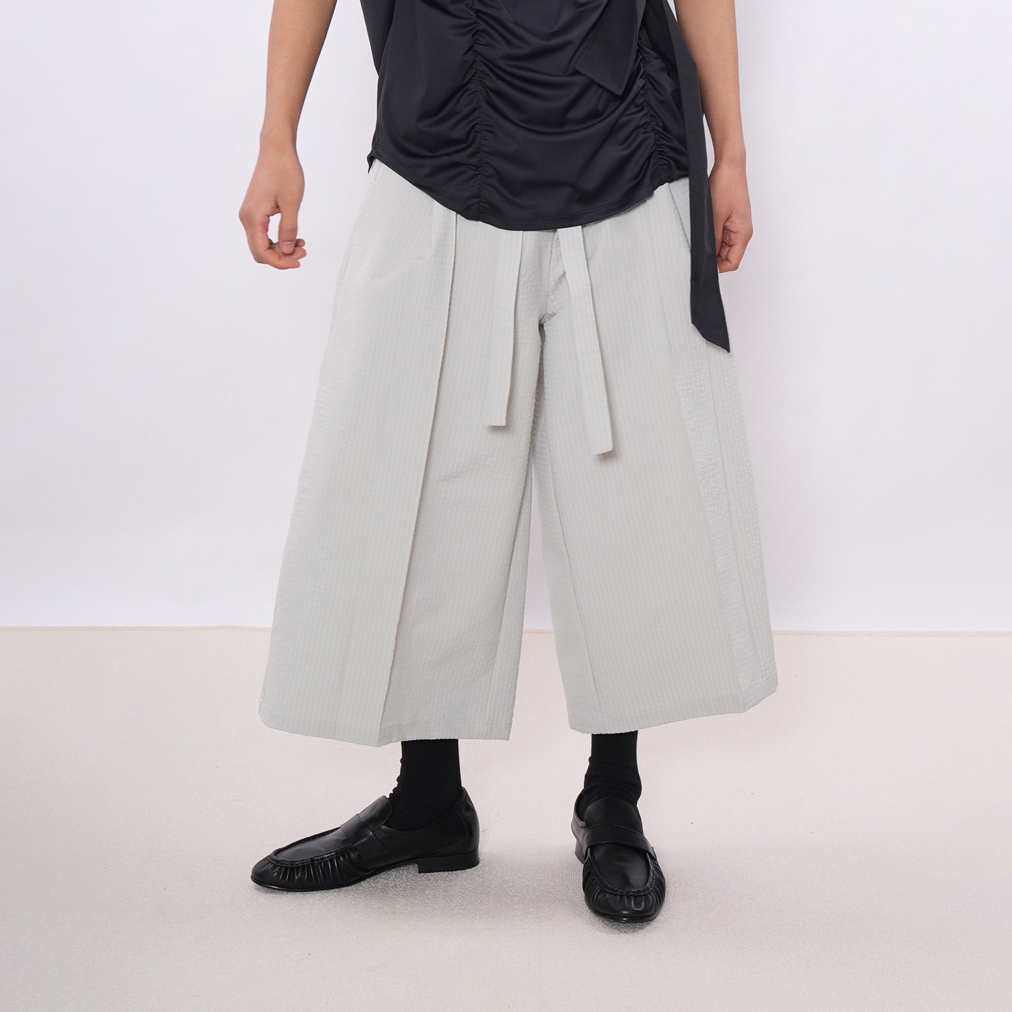 7440 37 1 Bubble-Texture Pleated Cropped Pants-Pants-S (Preorder)-Gray-Free Shipping Leatheretro
