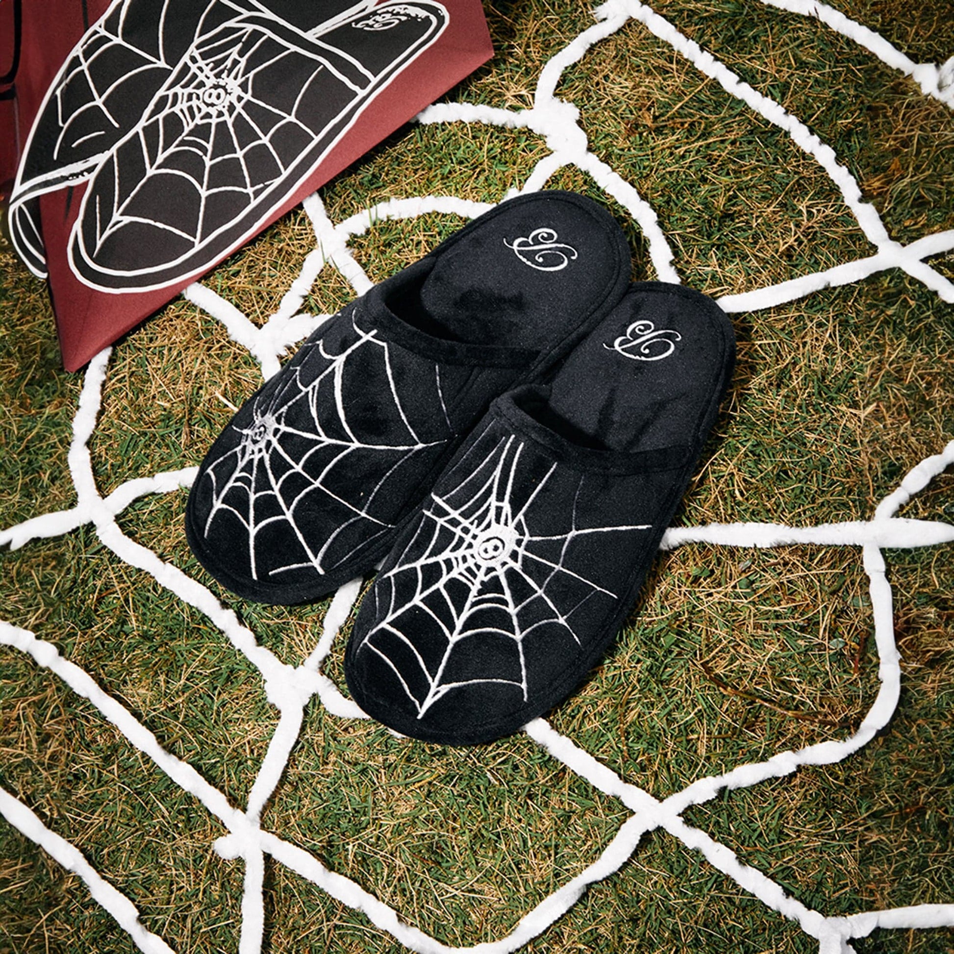 BLACK8MOB Spiderweb Embroidered Slippers-Shoes-6-Free Shipping Leatheretro