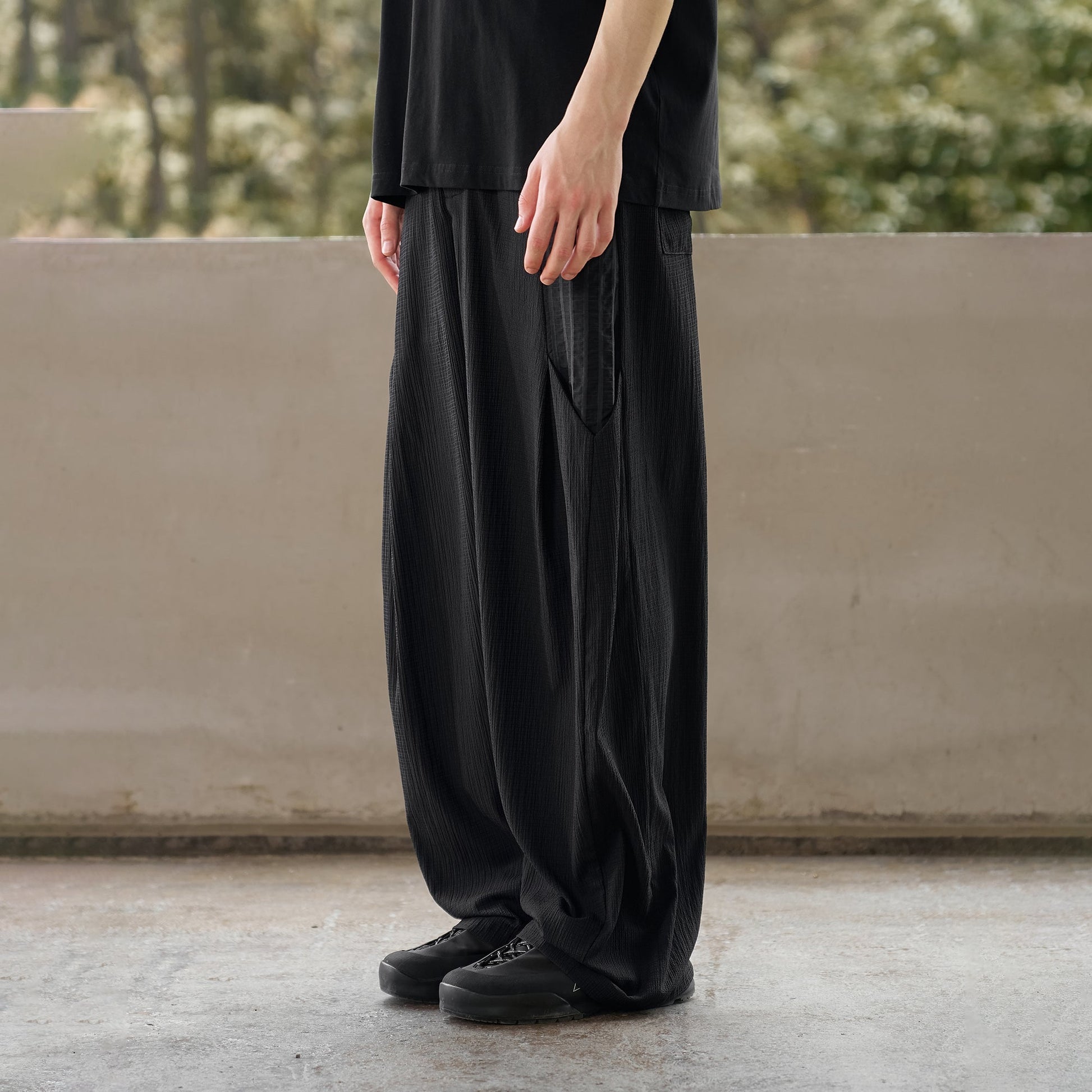 MOITIEDEPETALE Seersucker Curved Pleated Trousers-Pants-XS-Free Shipping Leatheretro