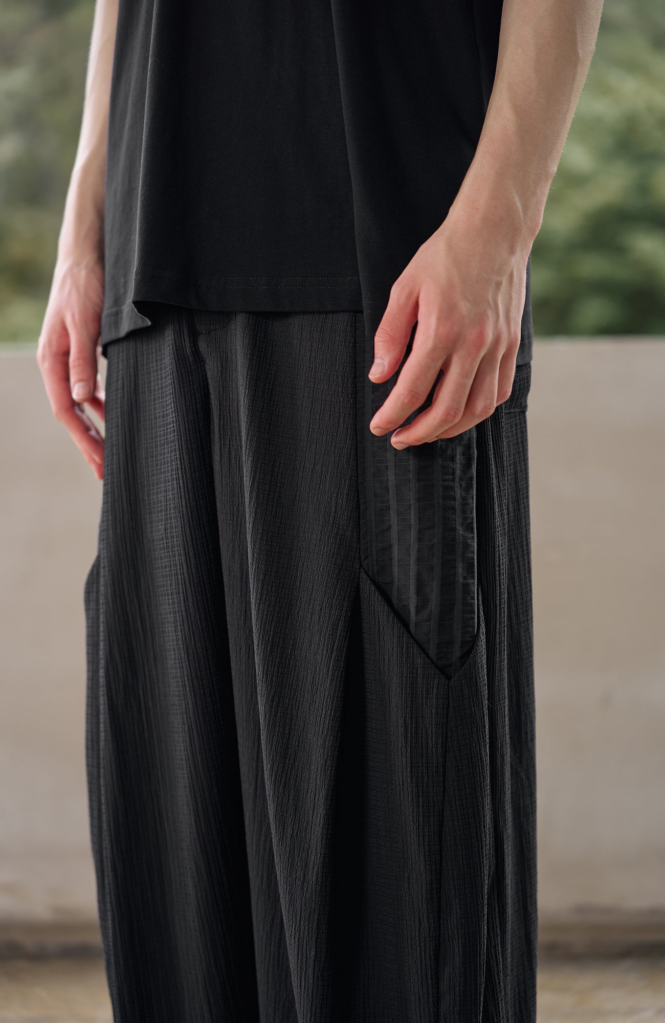 MOITIEDEPETALE Seersucker Curved Pleated Trousers-Pants-XS-Free Shipping Leatheretro