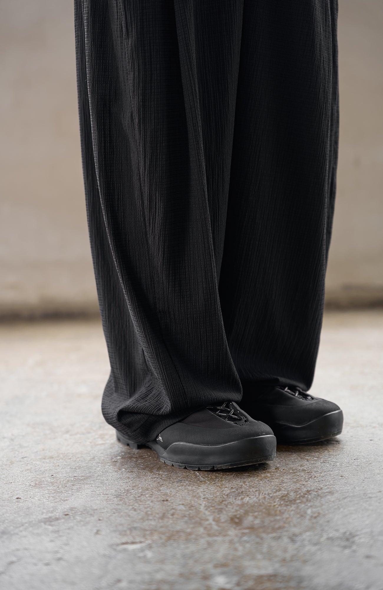 MOITIEDEPETALE Seersucker Curved Pleated Trousers-Pants-XS-Free Shipping Leatheretro