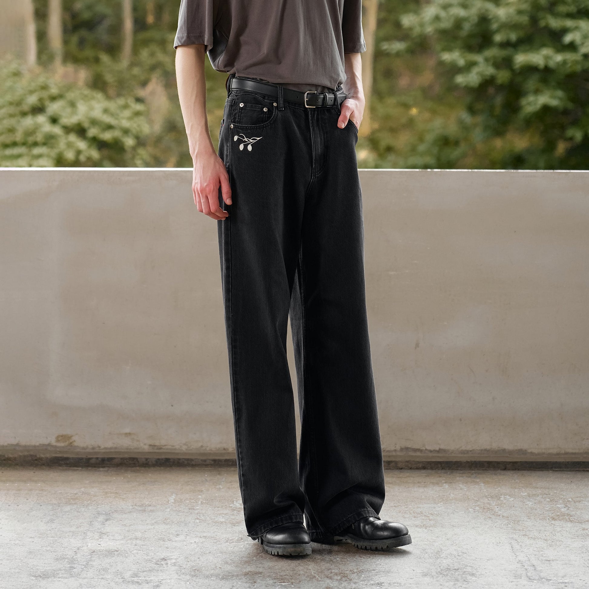 MOITIEDEPETALE Music Note Embroidered Straight-Leg Jeans-Jeans-S-Red Embroidery-Free Shipping Leatheretro