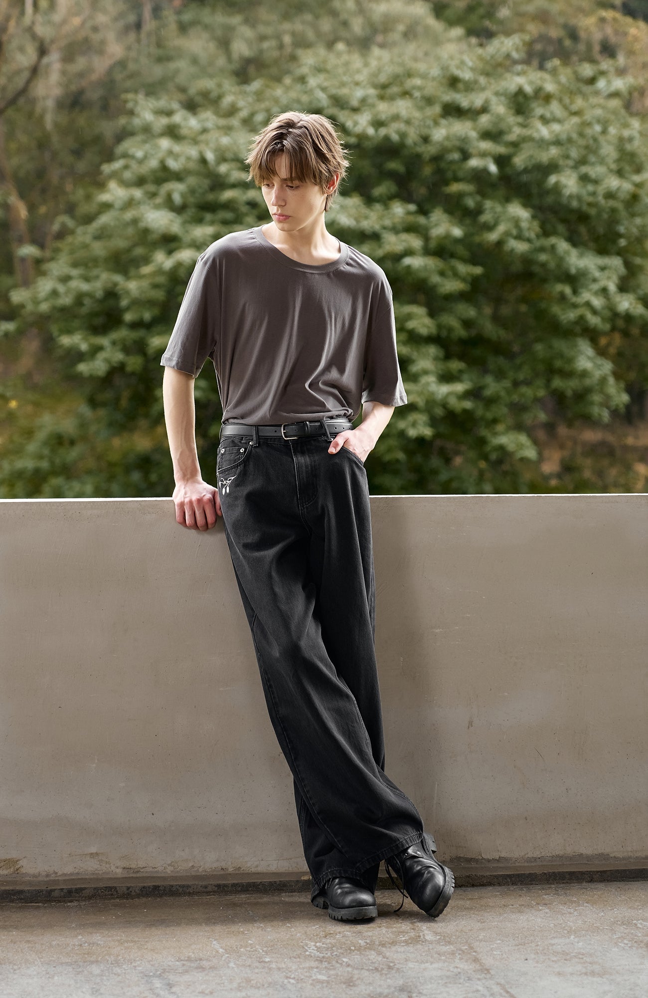 MOITIEDEPETALE Music Note Embroidered Straight-Leg Jeans-Jeans-S-Red Embroidery-Free Shipping Leatheretro