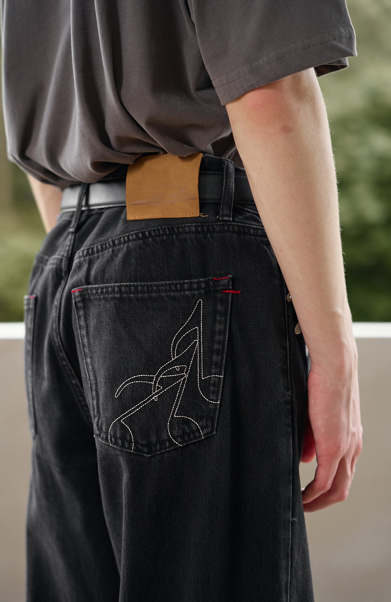 MOITIEDEPETALE Music Note Embroidered Straight-Leg Jeans-Jeans-S-Red Embroidery-Free Shipping Leatheretro