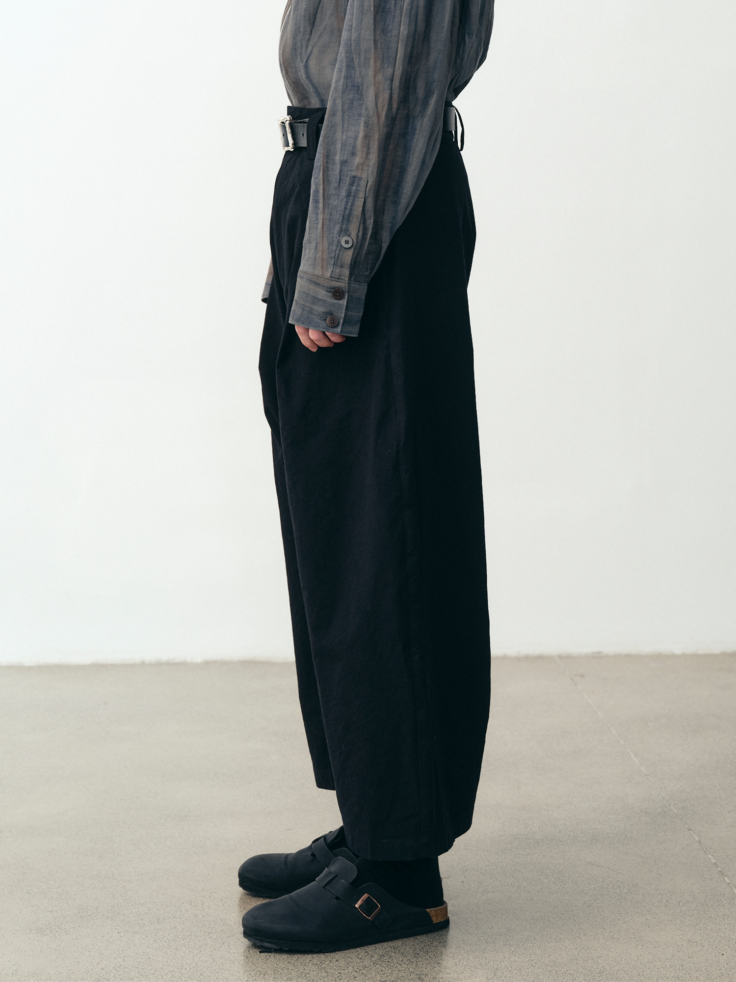 GRAINMUSTARD Pleated Wide-Leg Curved Cropped Pants-Pants-XS-Free Shipping Leatheretro