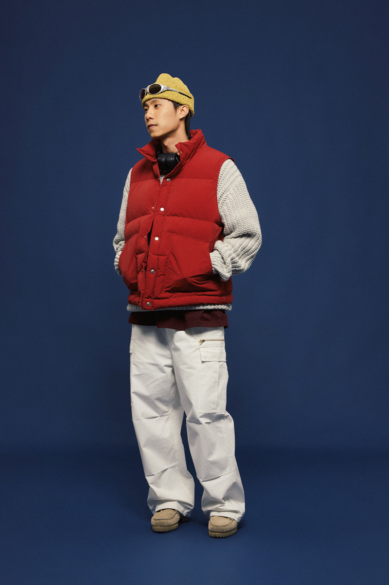 BANANA CLUB Multi-Pockey Pleated-Knee Cargo Pants