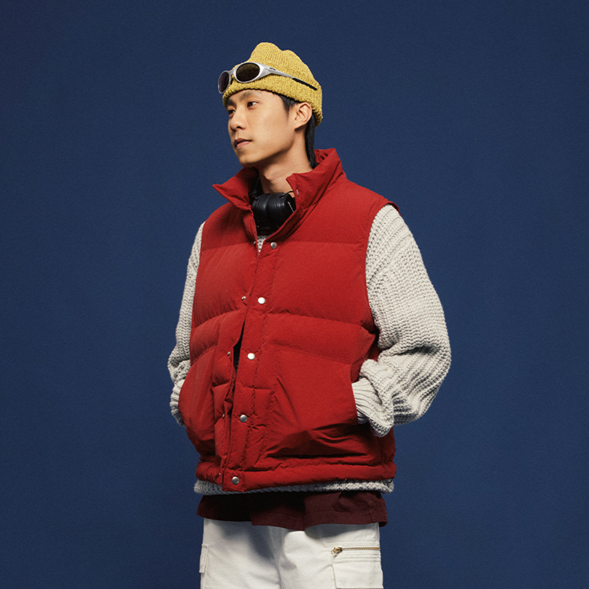 BANANA CLUB Essential Snap Down Vest