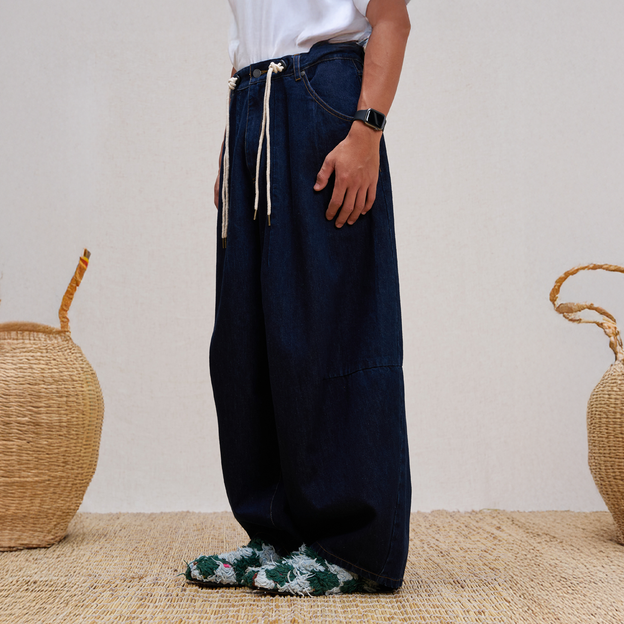 UNLIMITED MOTE Washed Paneled Wide-Leg Jeans