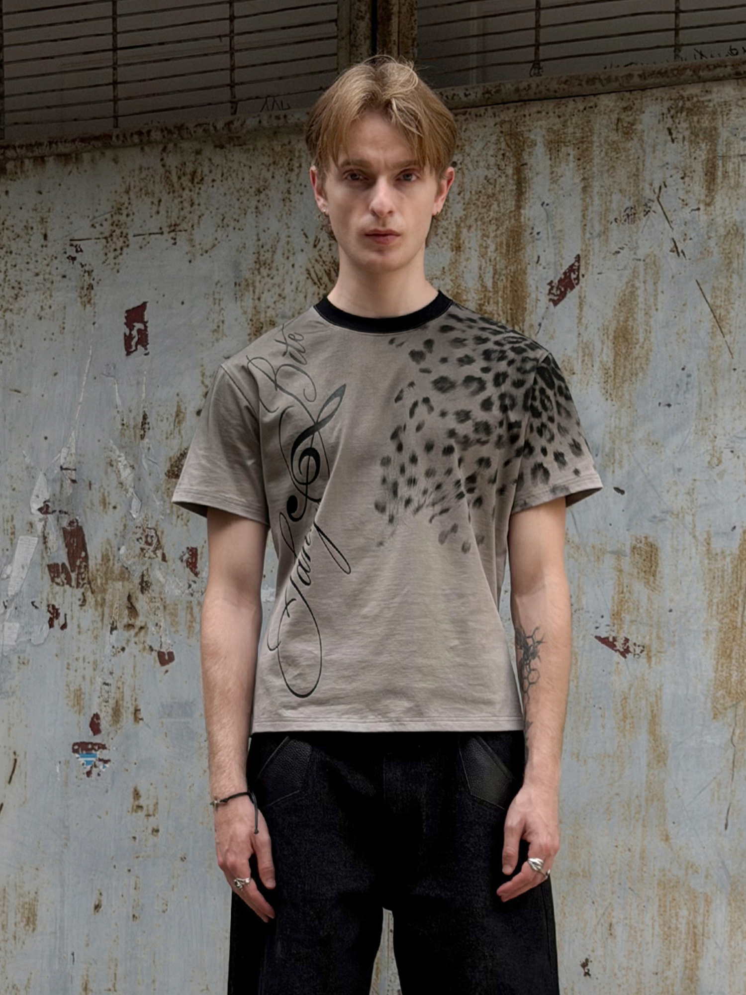 ESAIAS Washed Leopard Graphic T-Shirt-T Shirt-S-Free Shipping Leatheretro