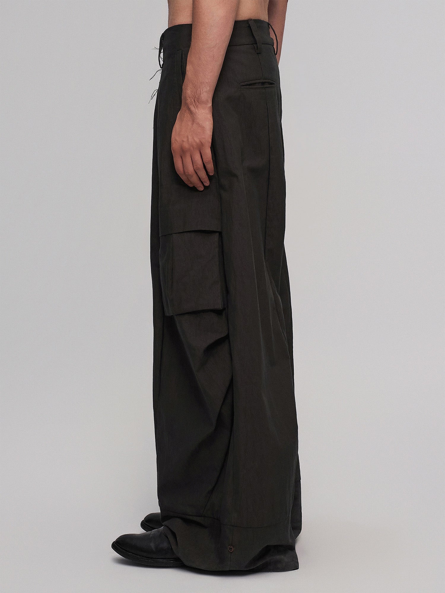 ILNya Nieternite Nifutur Pleated Big-Pocket Wide-Leg Cargo Pants-Pants-S (0)(Preorder)-Free Shipping Leatheretro