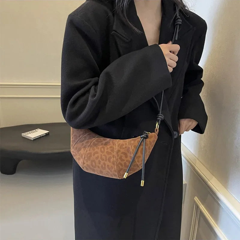 Dumpling-shaped Croissant Shoulder Bag - Texture Versatile Velvet Zipper Handbag-Shoulder Bag-Brown-Free Shipping Leatheretro