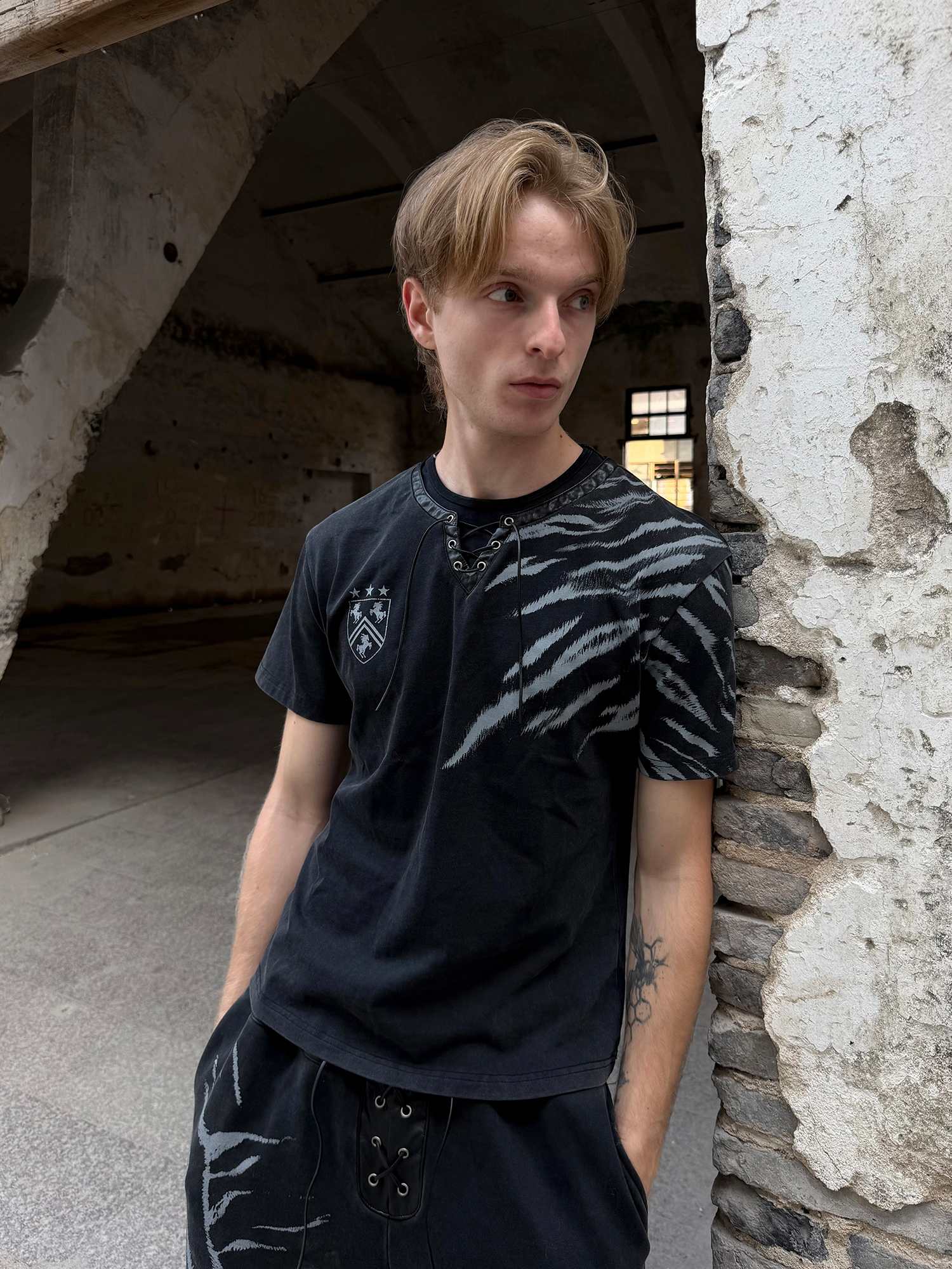ESAIAS Washed Zebra Lace-Up Tee-T Shirt-S-Free Shipping Leatheretro
