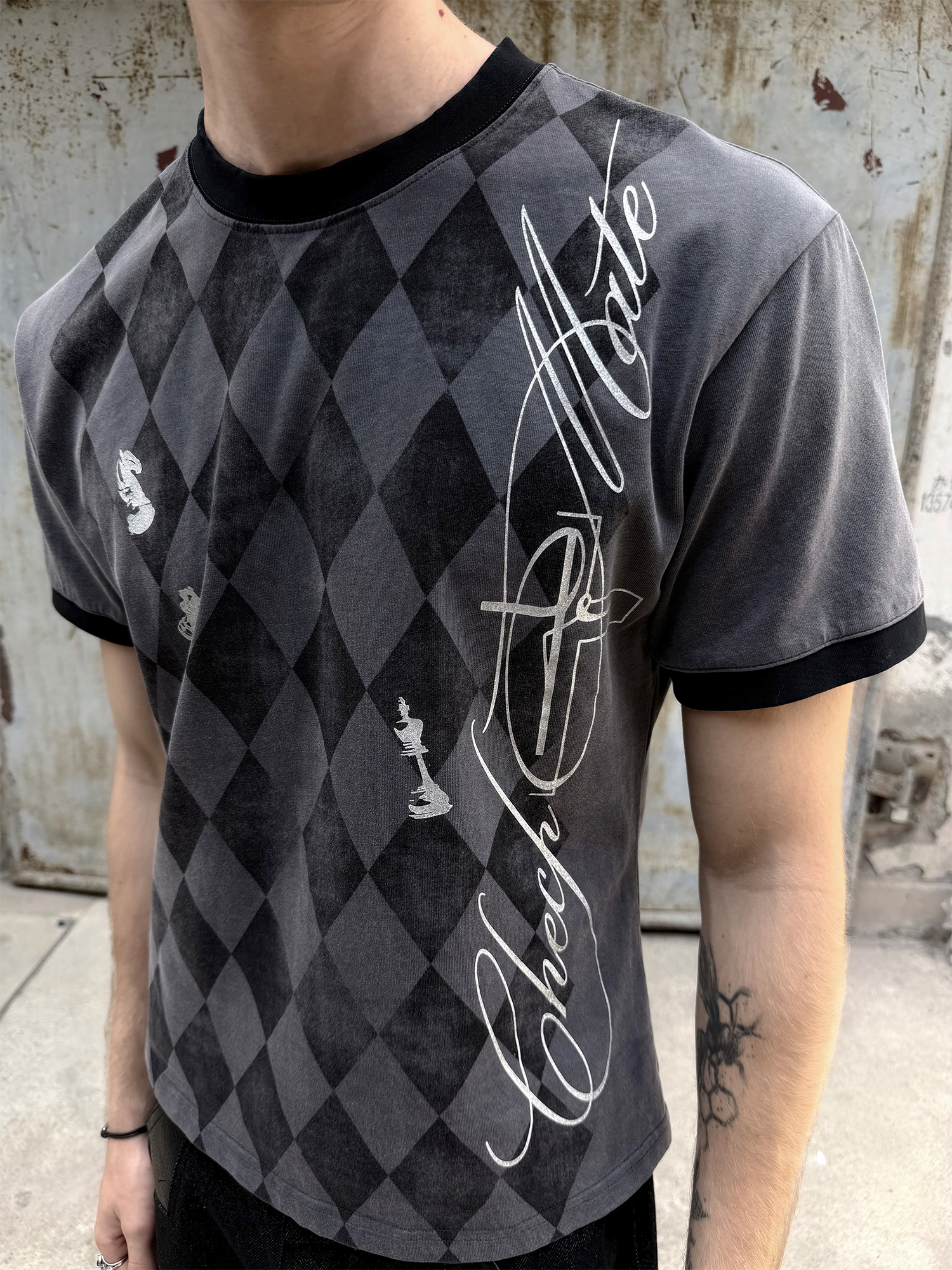 ESAIAS Washed Argyle Graphic T-Shirt-T Shirt-S-Free Shipping Leatheretro