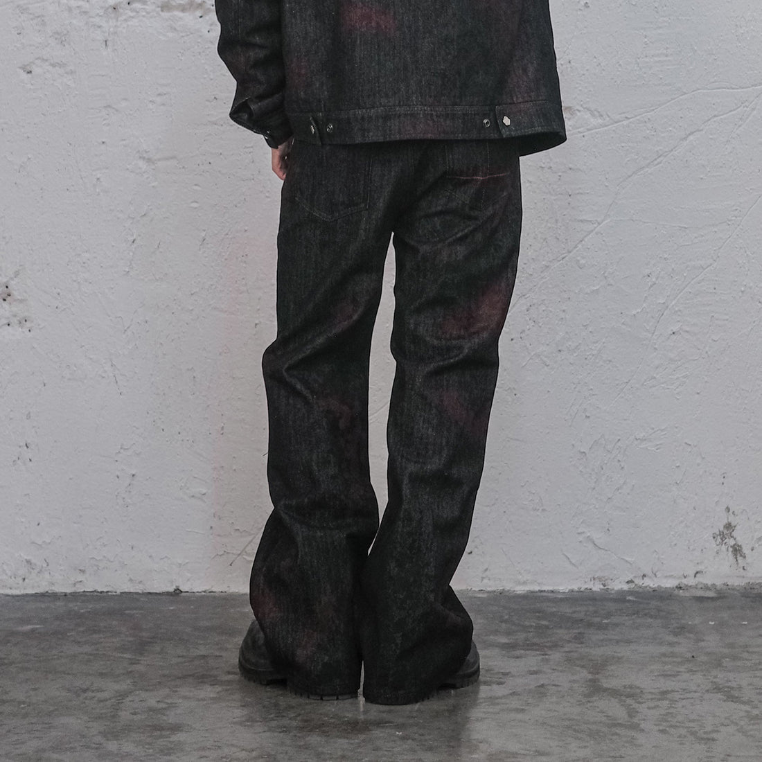 UNDERWATER Bloodstained Raw Flared Denim Pants