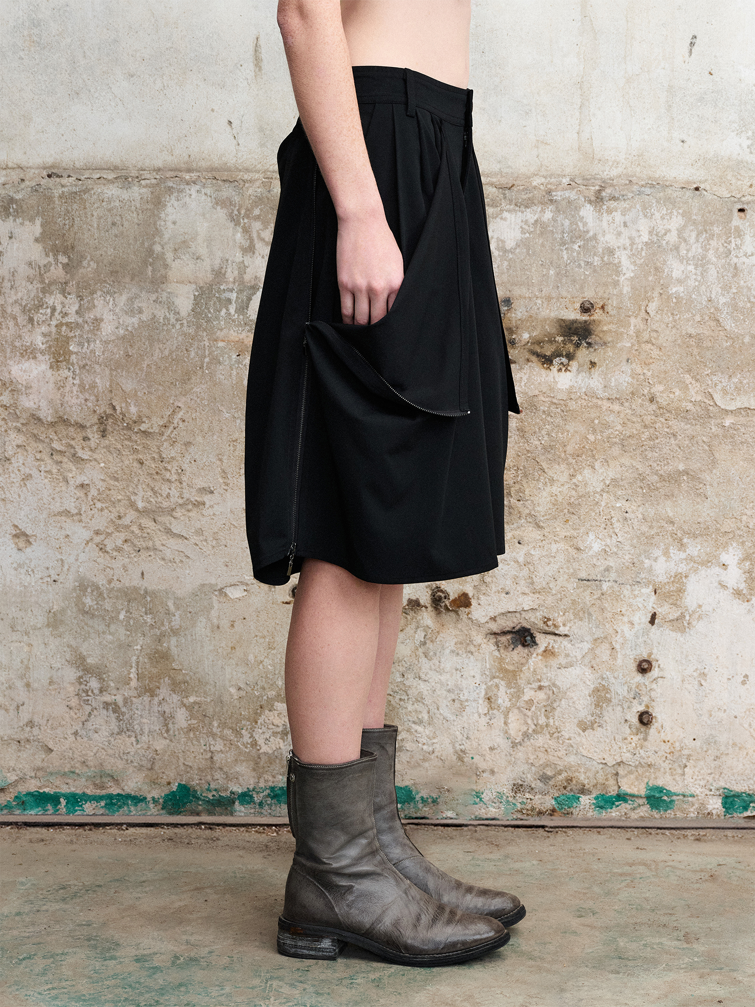 ILNya Nieternite Nifutur Deconstructed Panel Shorts-Shorts-S (0)-Free Shipping Leatheretro