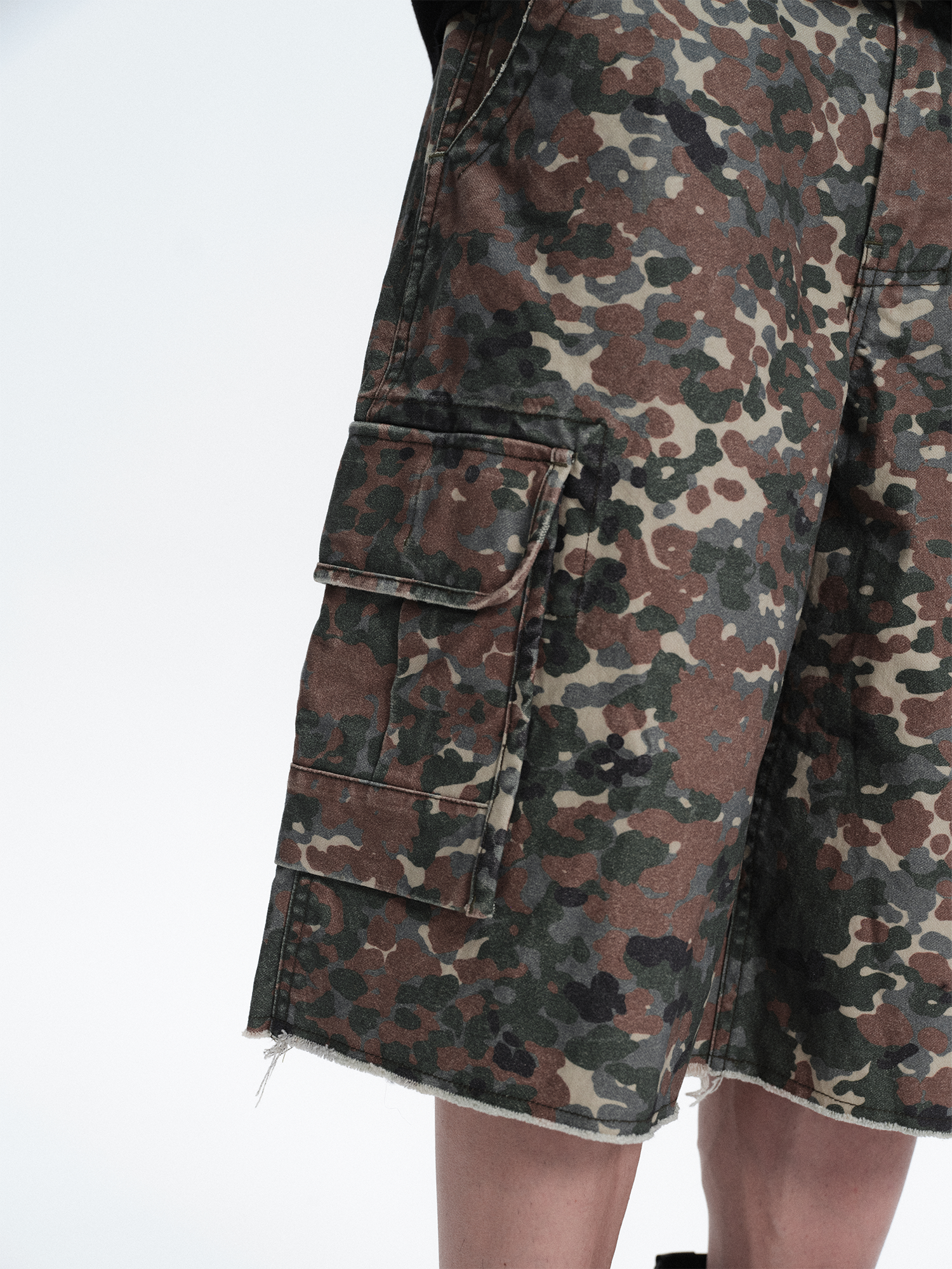 RICHILL Washed Camo Cargo Shorts-Shorts-S / 33"-Free Shipping Leatheretro