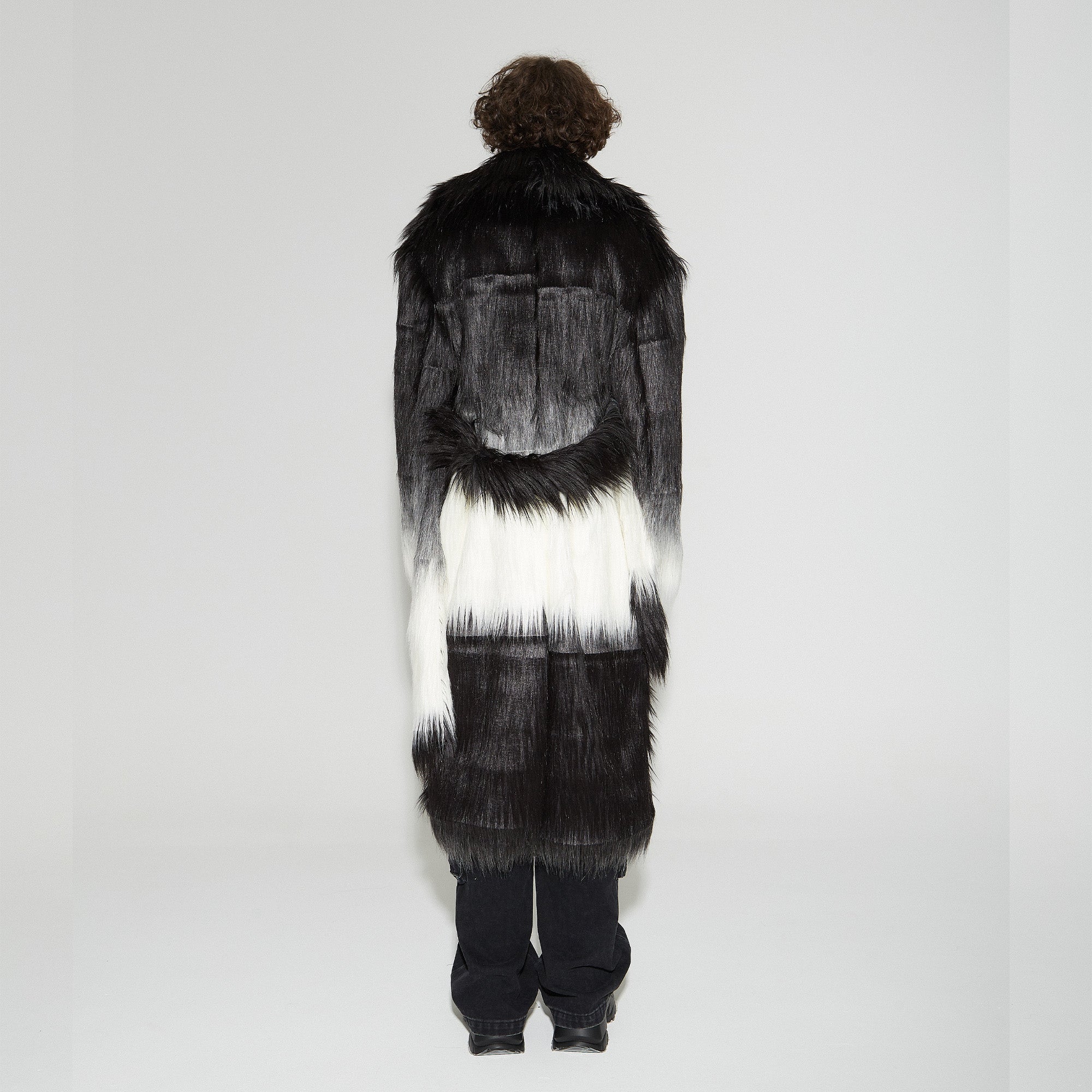 VANN VALRENCE Gradient Mane Faux Fur Maxi Coat-Jacket-S-Free Shipping Leatheretro