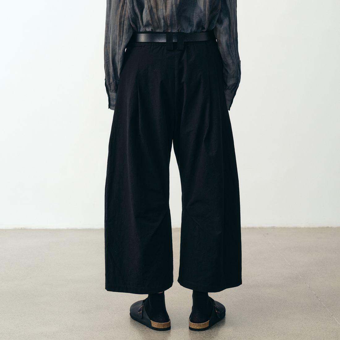 GRAINMUSTARD Pleated Wide-Leg Curved Cropped Pants-Pants-XS-Free Shipping Leatheretro