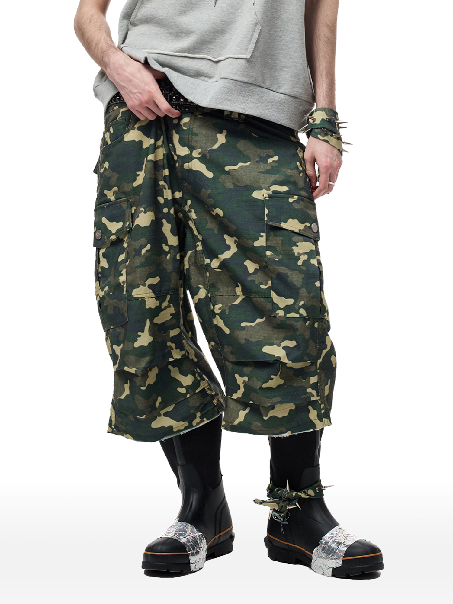 CYCYCY Camo Wide-Leg Cargo Shorts-Shorts-XXS / 28"-Free Shipping Leatheretro
