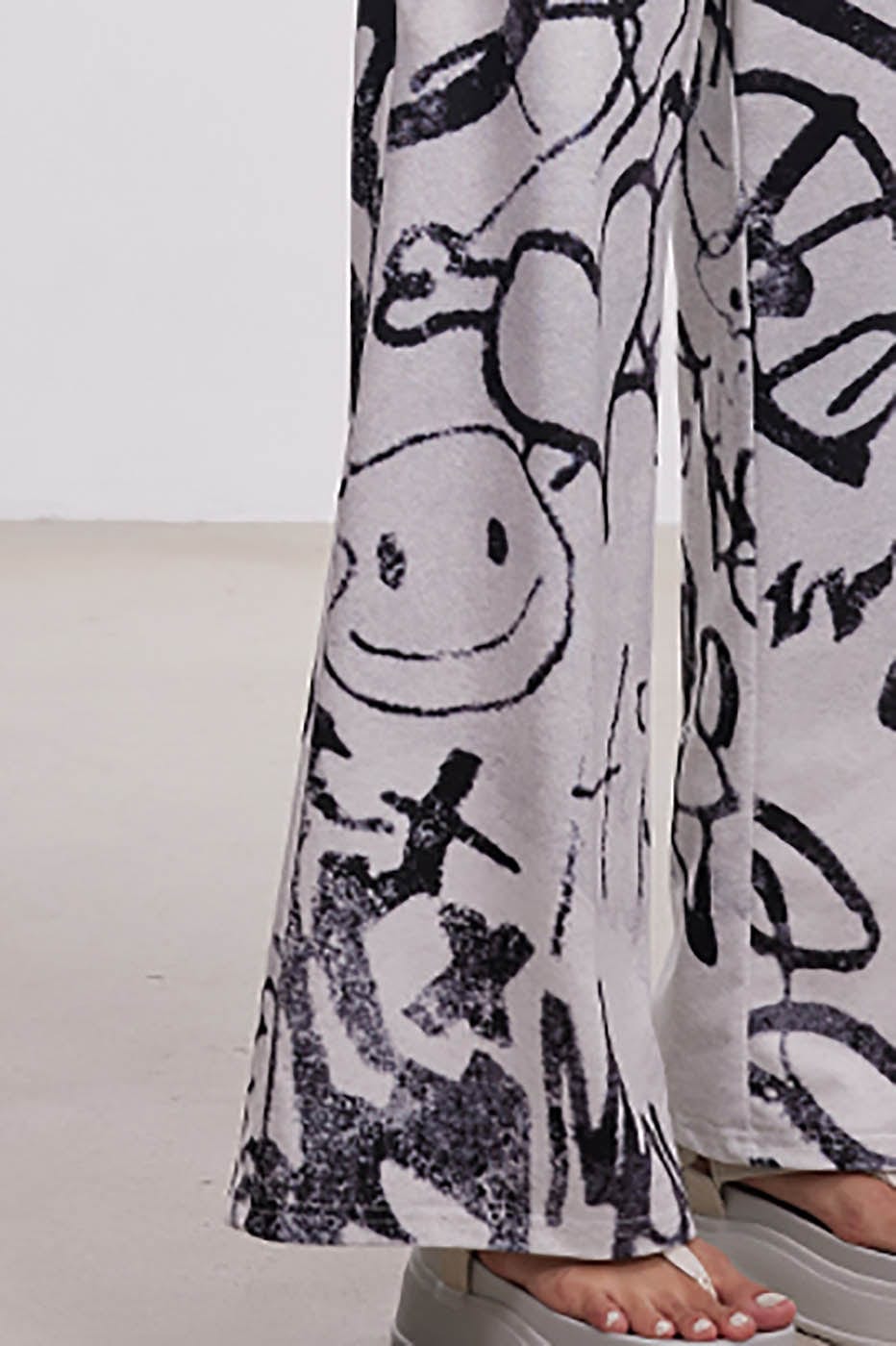 DAMAGE ASIA Doodle Full-Print Wide-Leg Pants-Pants-M-Free Shipping Leatheretro
