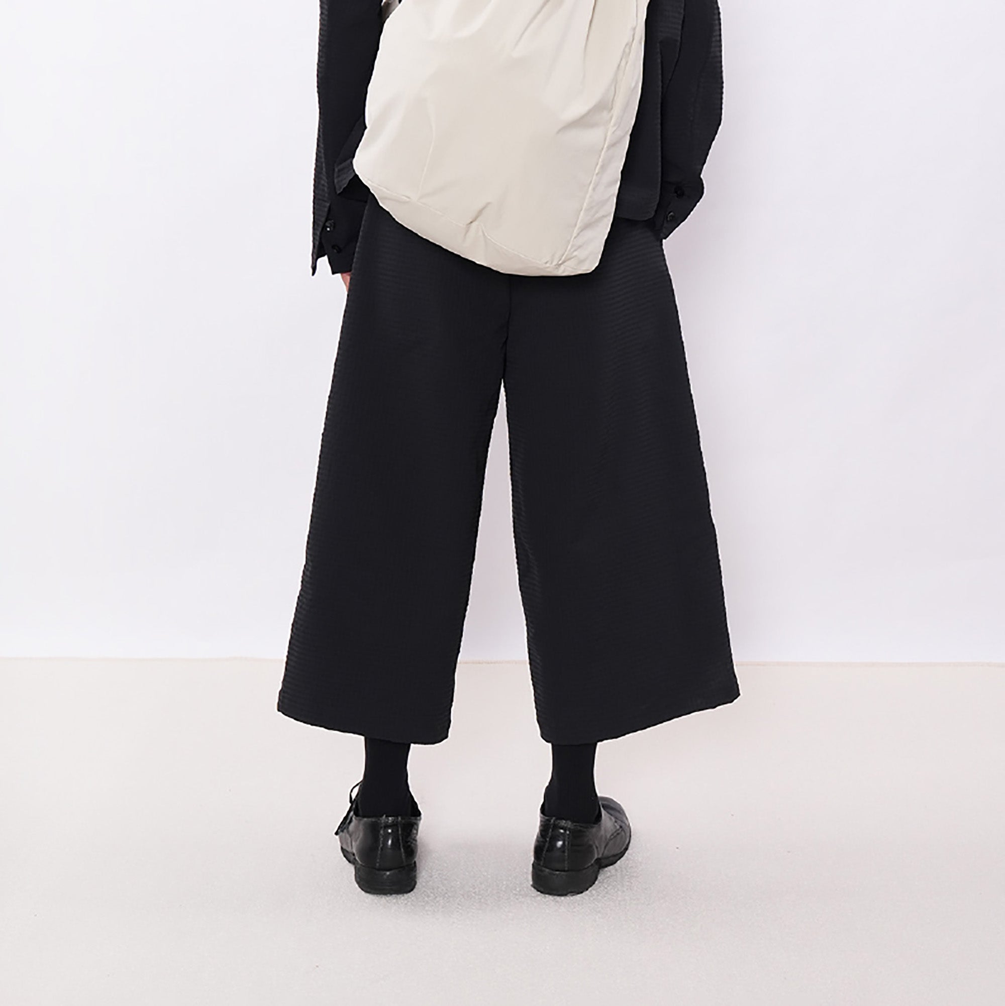 7440 37 1 Bubble-Texture Pleated Cropped Pants-Pants-S (Preorder)-Black-Free Shipping Leatheretro