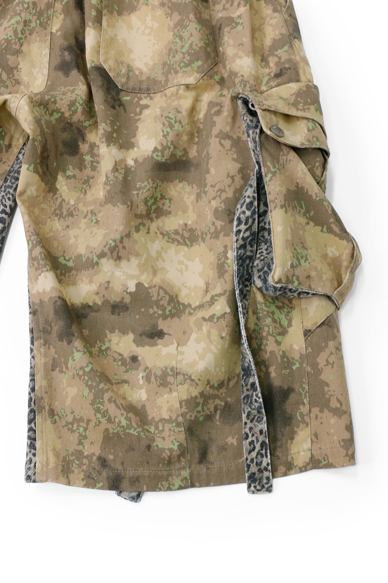 RELABEL Detachable Scarf Camo Leopard Panel Oversized Shorts-Shorts-XS-Free Shipping Leatheretro