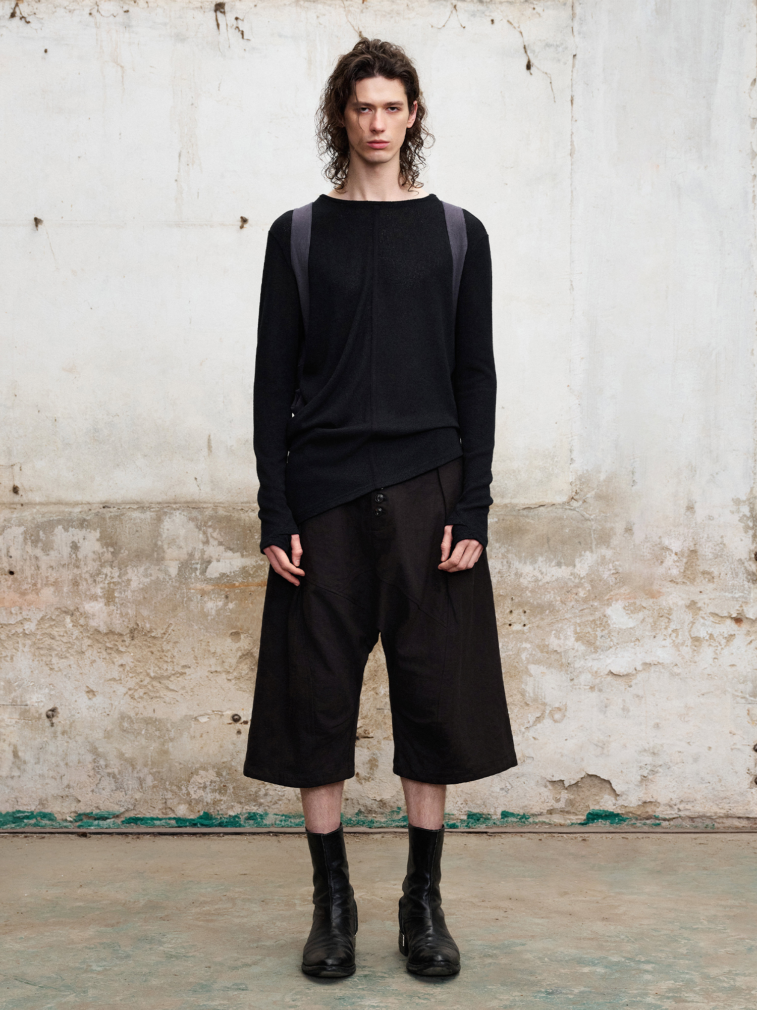 ILNya Nieternite Nifutur Pleated Drop-Crotch Button-Fly Cropped Pants Black-Shorts-S (0)-Free Shipping Leatheretro