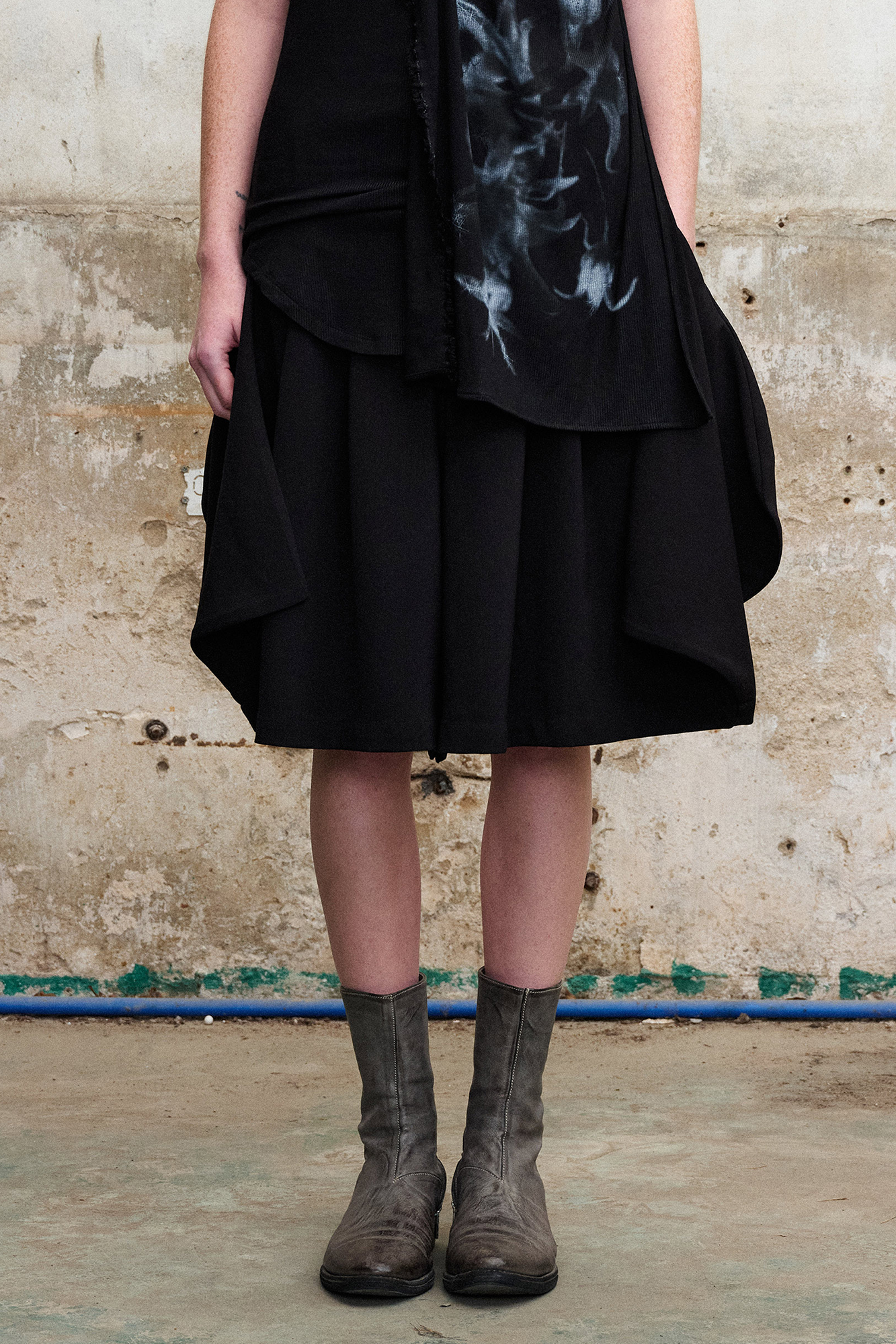 ILNya Nieternite Nifutur Draped Balloon Pleat Shorts-Shorts-S (1)-Free Shipping Leatheretro