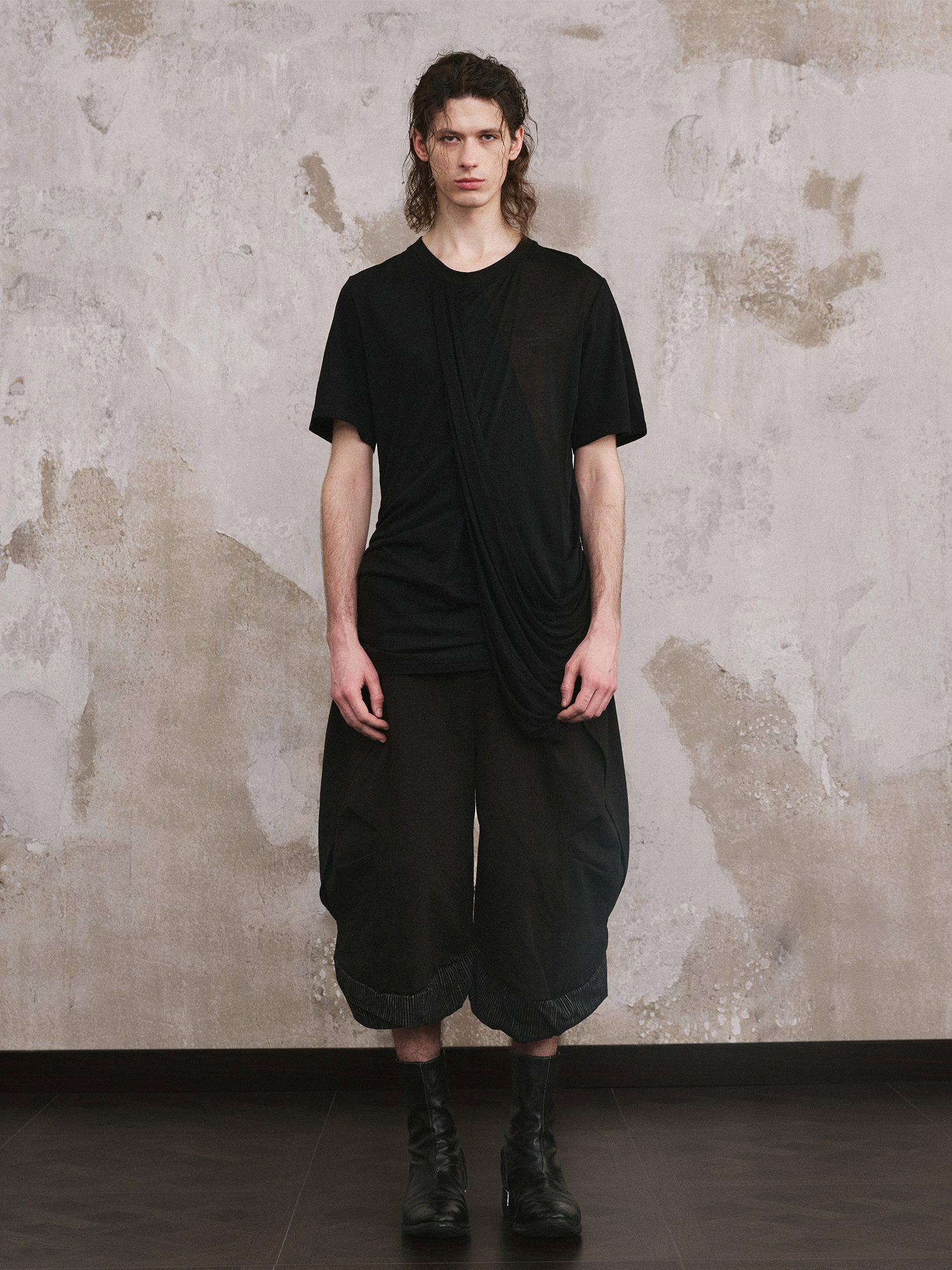 ILNya Nieternite Nifutur Crinkled Curved Cropped Pants Black-Shorts-S (0) / 27-33"-Free Shipping Leatheretro