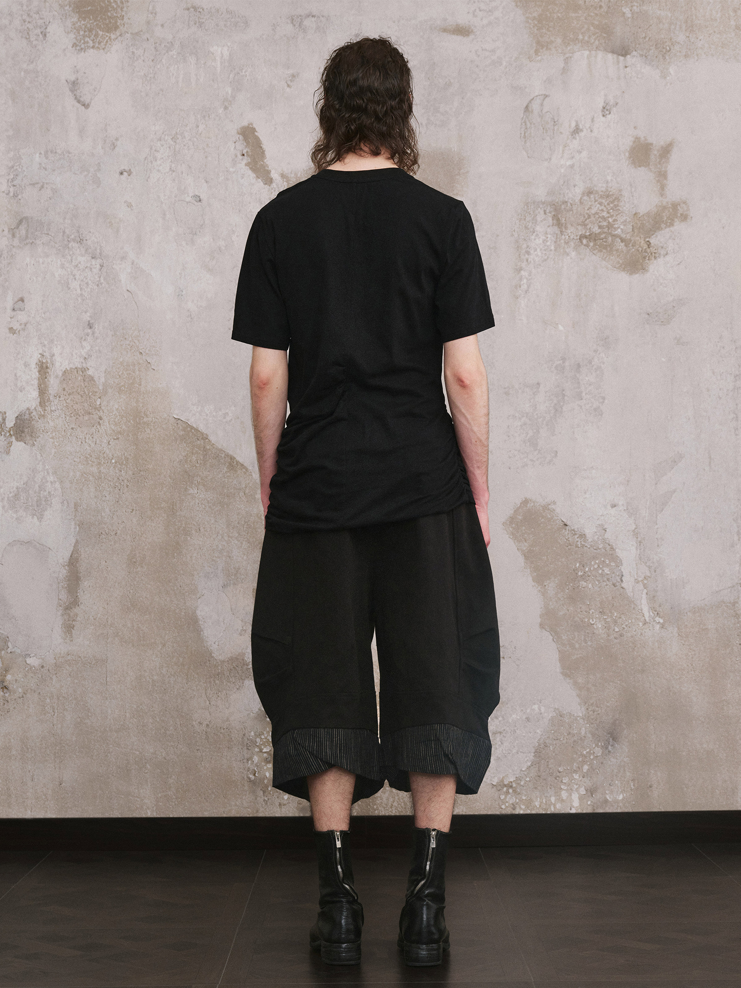 ILNya Nieternite Nifutur Crinkled Curved Cropped Pants Black-Shorts-S (0) / 27-33"-Free Shipping Leatheretro