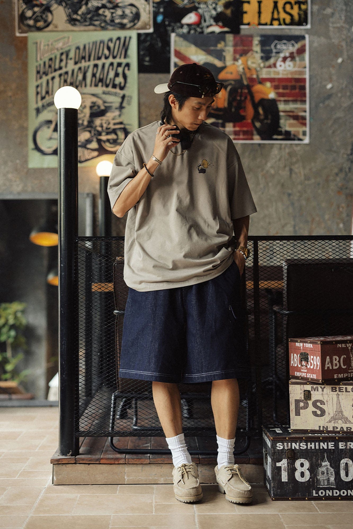 BANANA CLUB Gramophone Graphic Sorona Oversized T-Shirt-T Shirt-S-White-Free Shipping Leatheretro