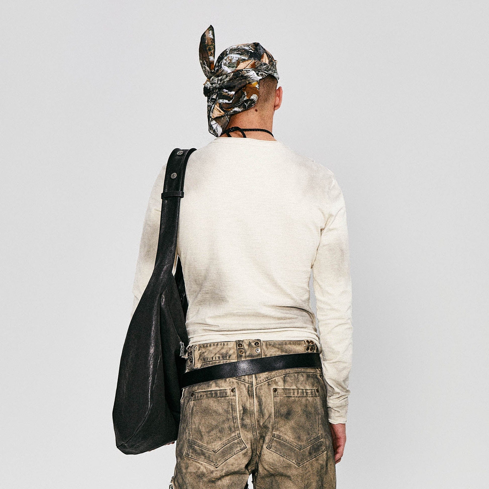 FLYERRER Distressed Cross Chain Graphic Long-Sleeve Tee-L/S Tee-S-Free Shipping Leatheretro