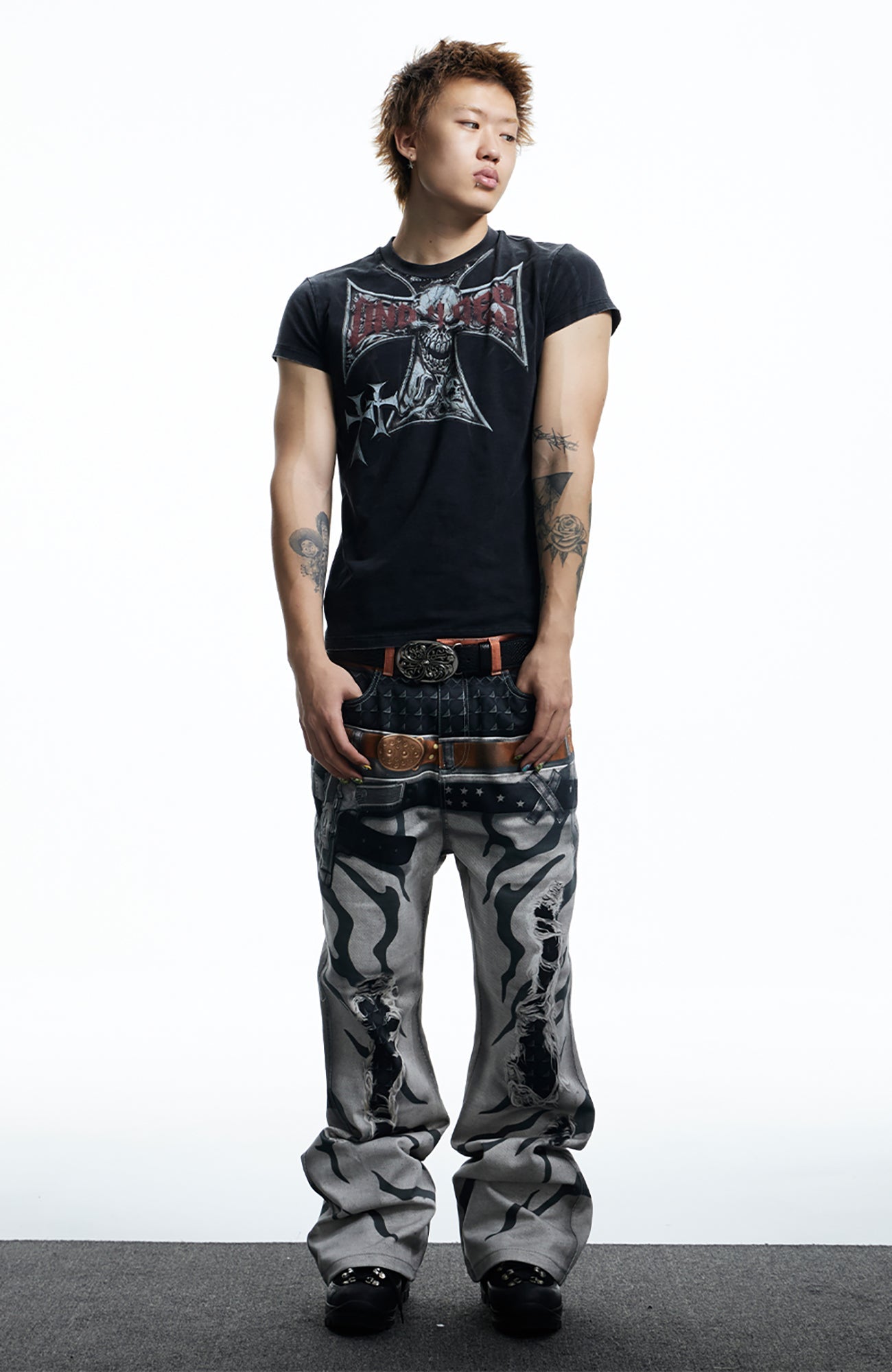 DND4DES Gothic Skull Cross Graphic T-Shirt-T Shirt-S (Preorder)-Black-Free Shipping Leatheretro