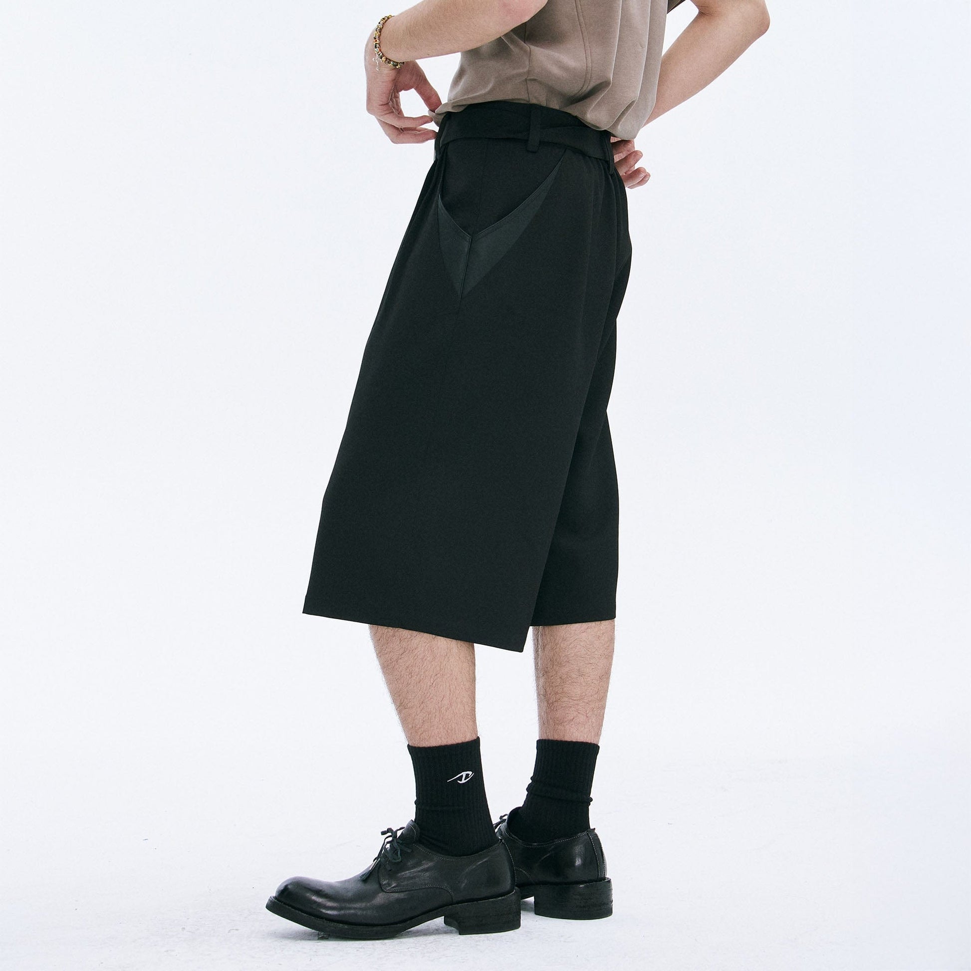 CATSSTAC Pleated Belted Wide-Leg Shorts-Shorts-M-Gray-Free Shipping Leatheretro