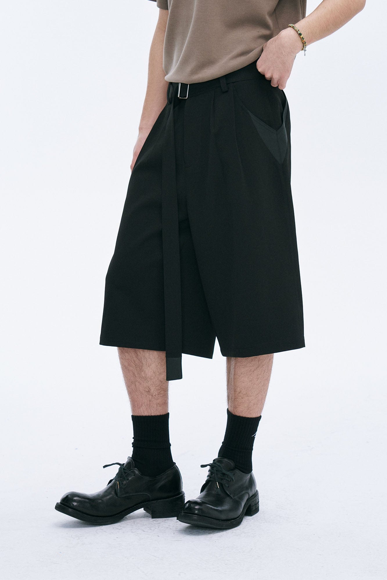 CATSSTAC Pleated Belted Wide-Leg Shorts-Shorts-M-Gray-Free Shipping Leatheretro