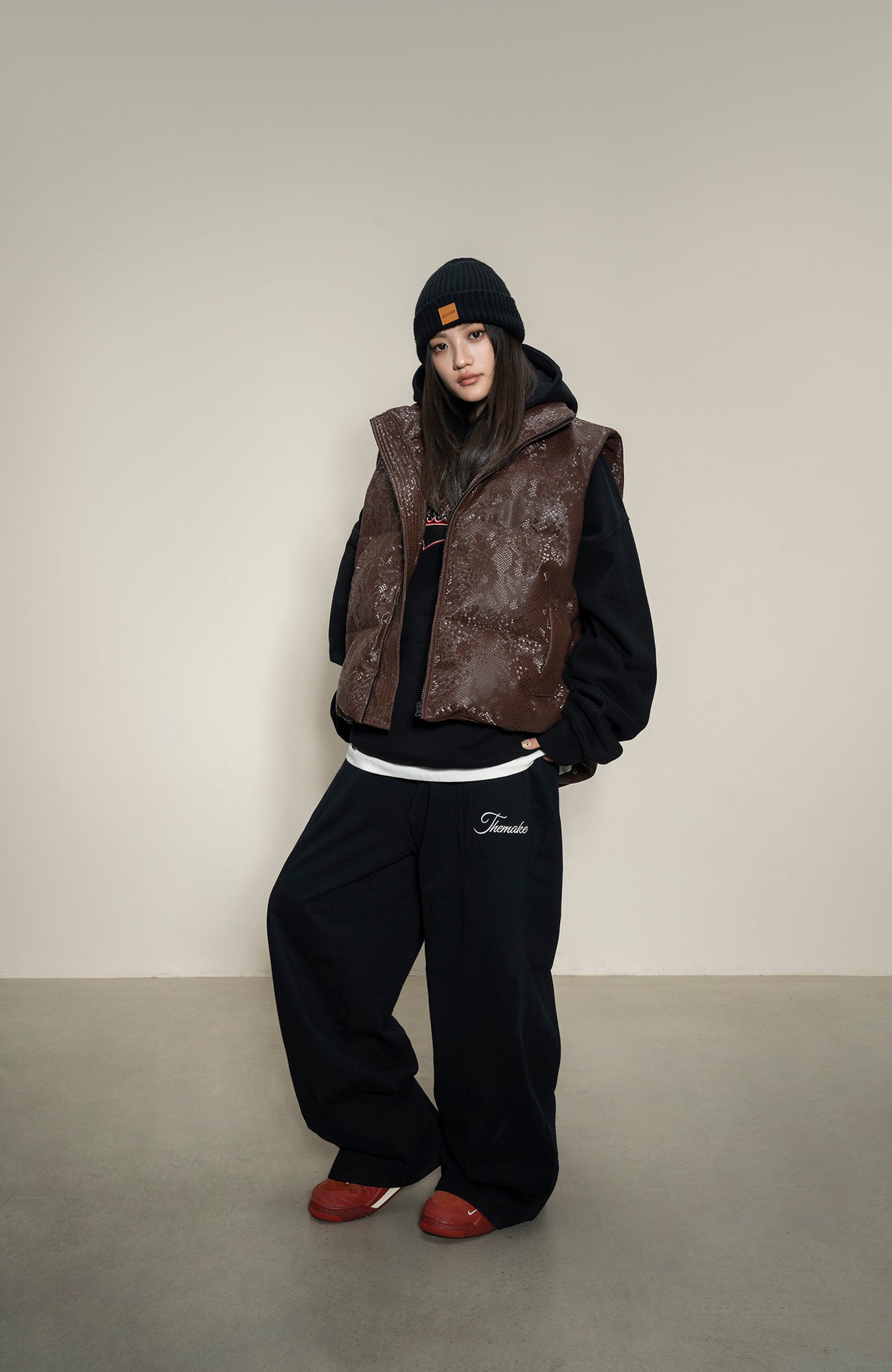 MAKEMORE Scale-Textured PU Embroidered Puffer Vest-Vest-M-Free Shipping Leatheretro