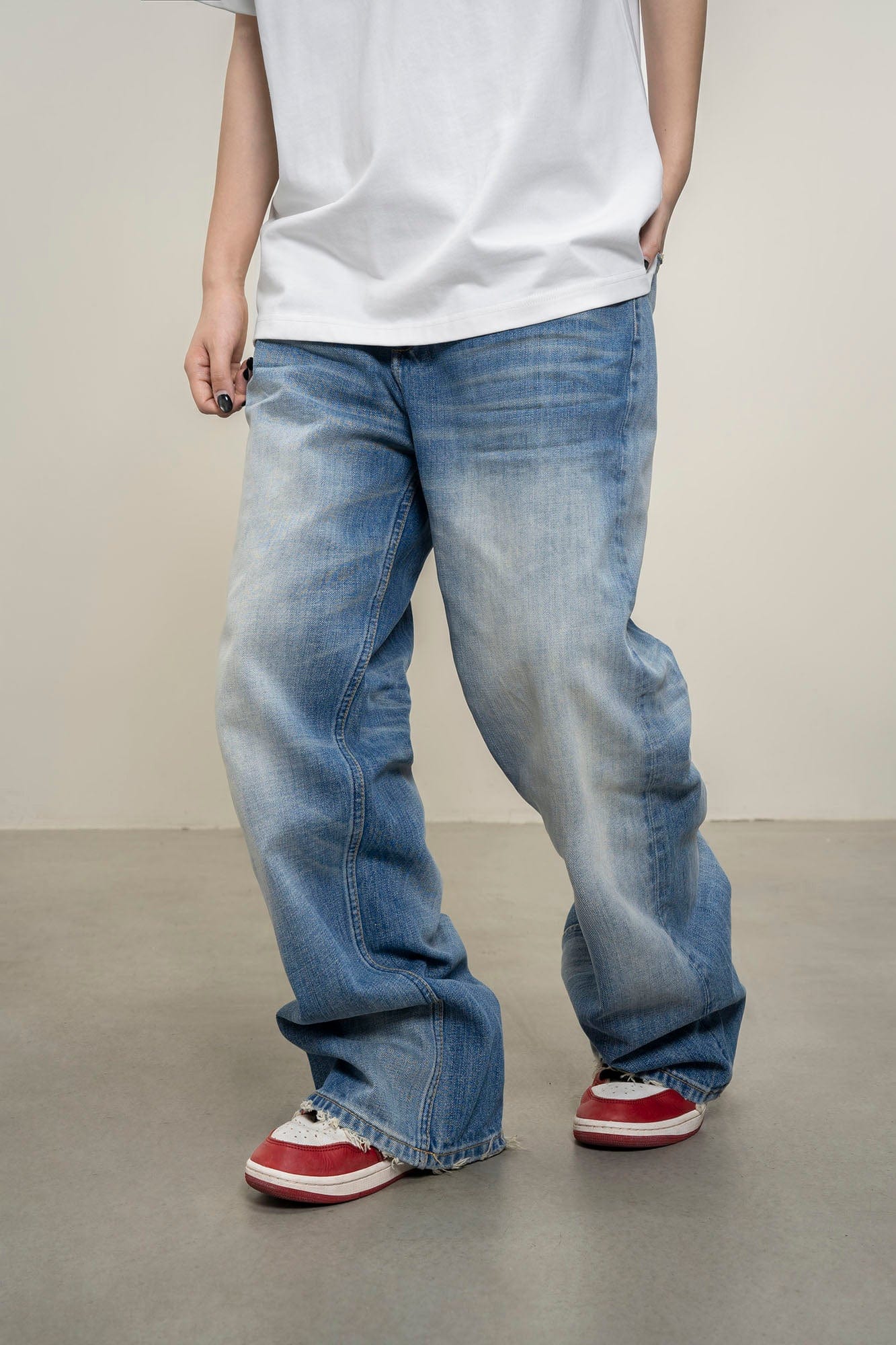 MAKEMORE Distress Faded Raw Hem Jeans-Jeans-S-Free Shipping Leatheretro