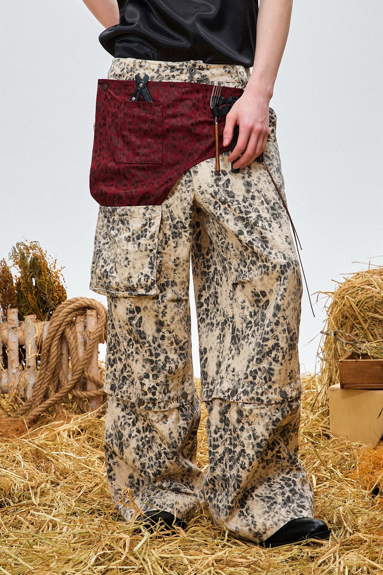OIPWORD Retro Leopard Detachable Panel Cargo Jeans-Jeans-S-Free Shipping Leatheretro