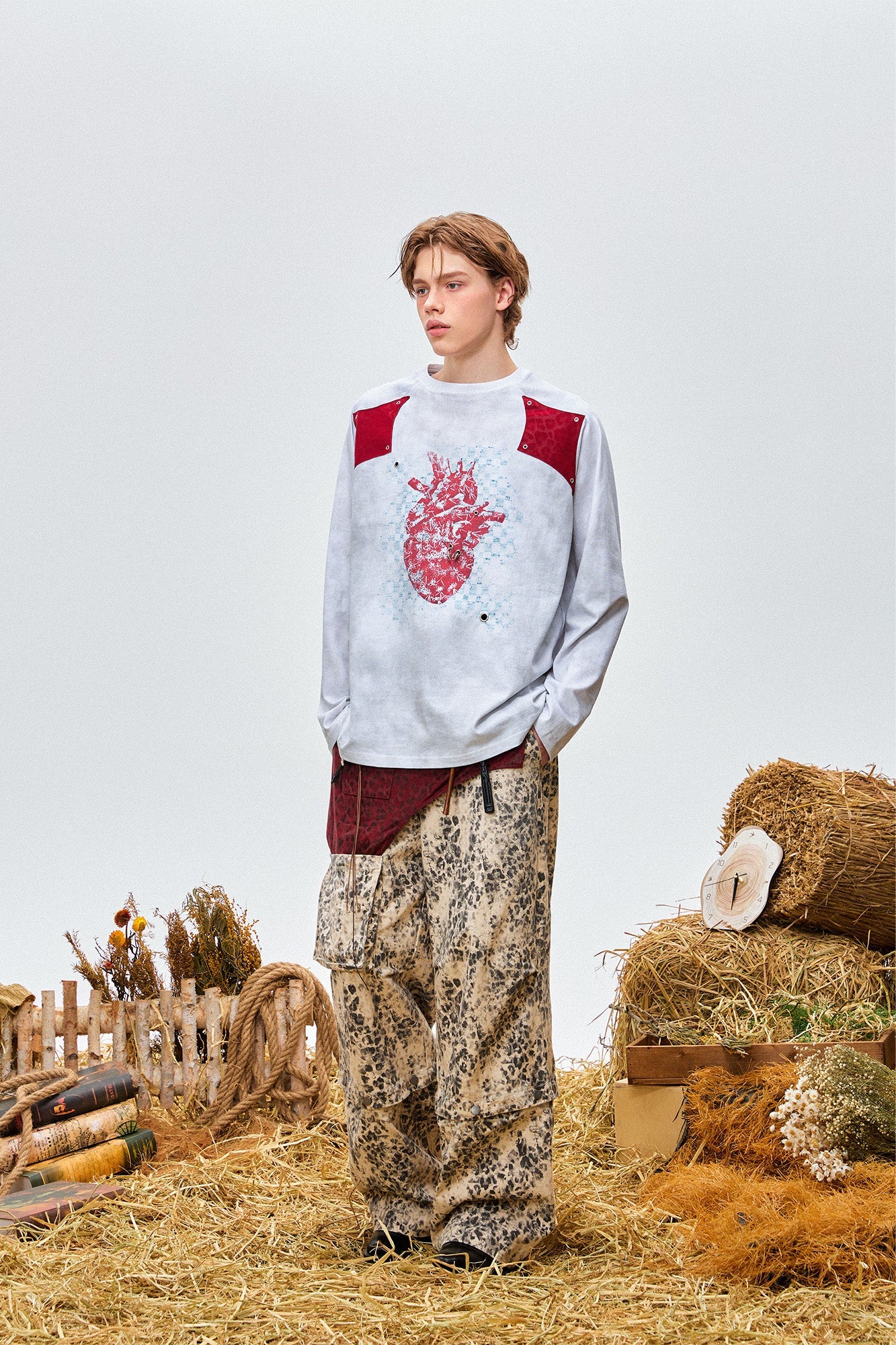 OIPWORD Heart Graphic Appliqu¨¦ Long-Sleeve Tee-L/S Tee-S-Free Shipping Leatheretro
