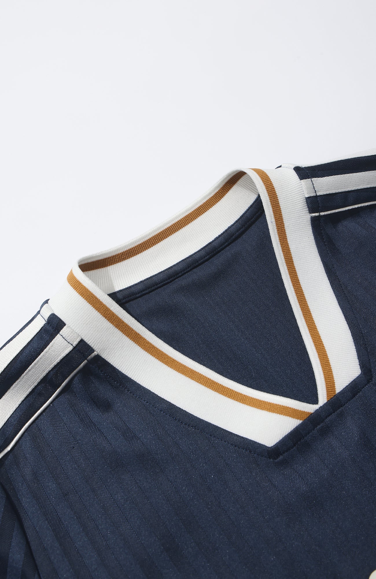 UMAMIISM Jacquard Stripe V-Neck Jersey Tee-T Shirt-XS-Free Shipping Leatheretro